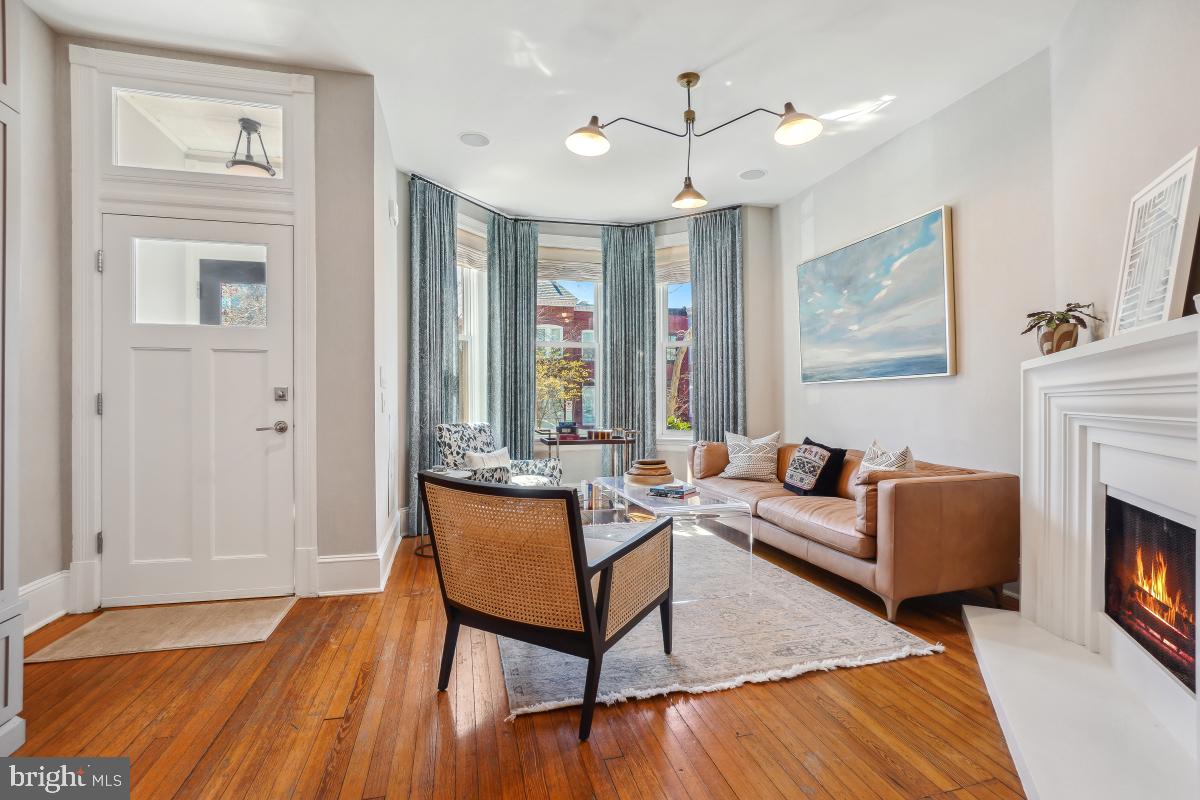 CAPITOL HILL - Residential