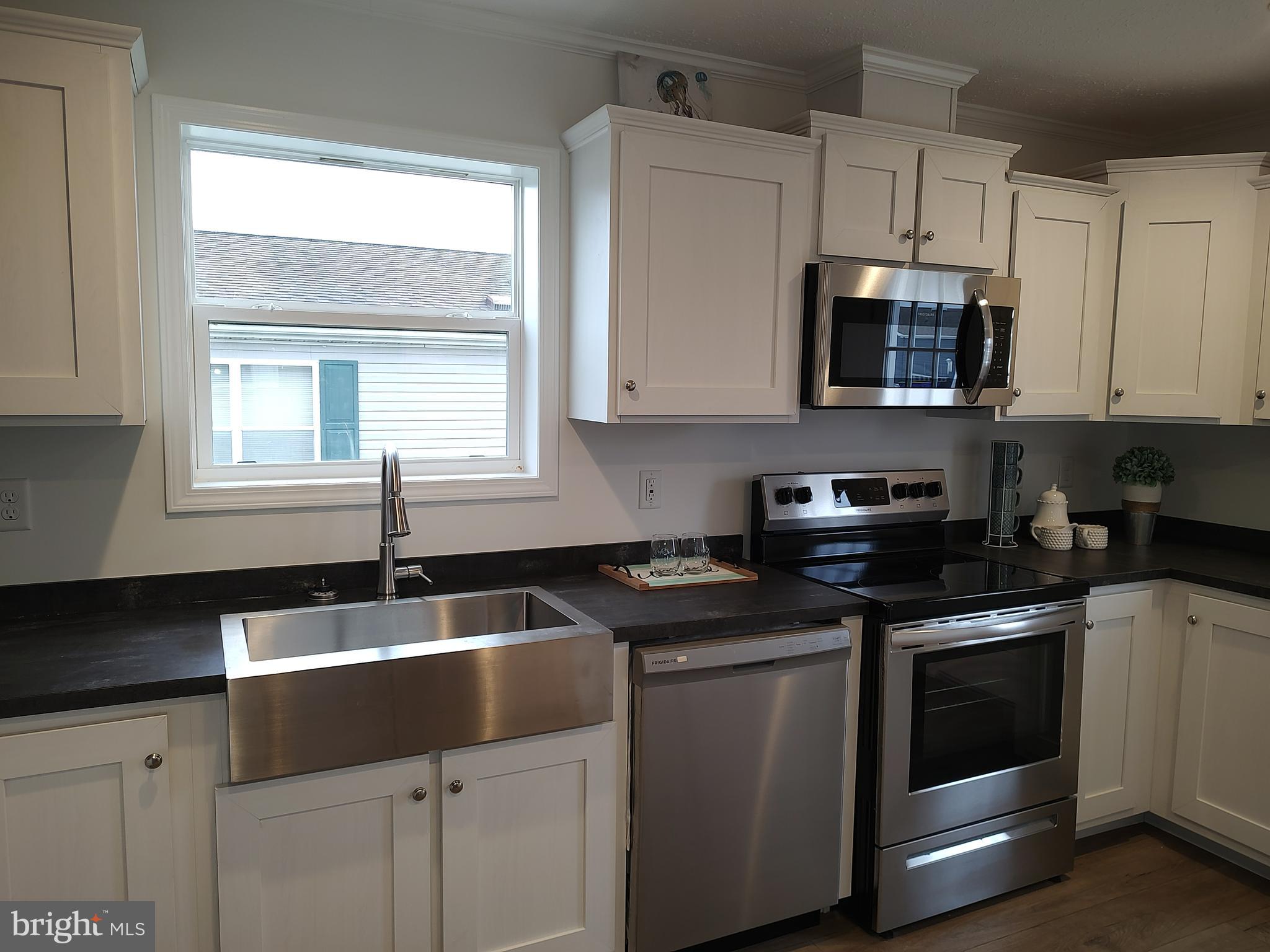SUSSEX EAST MHP - Residential