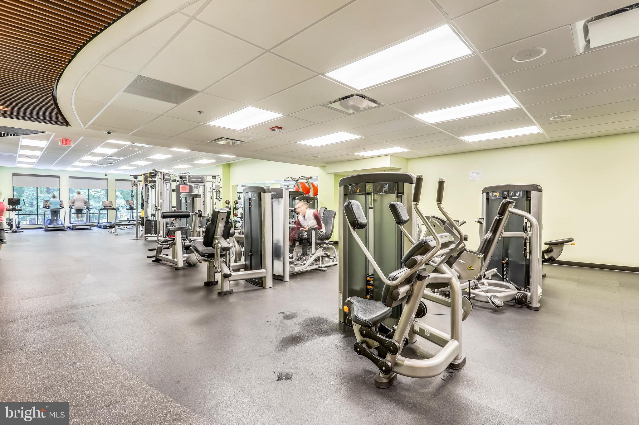 LEISURE WORLD - Residential