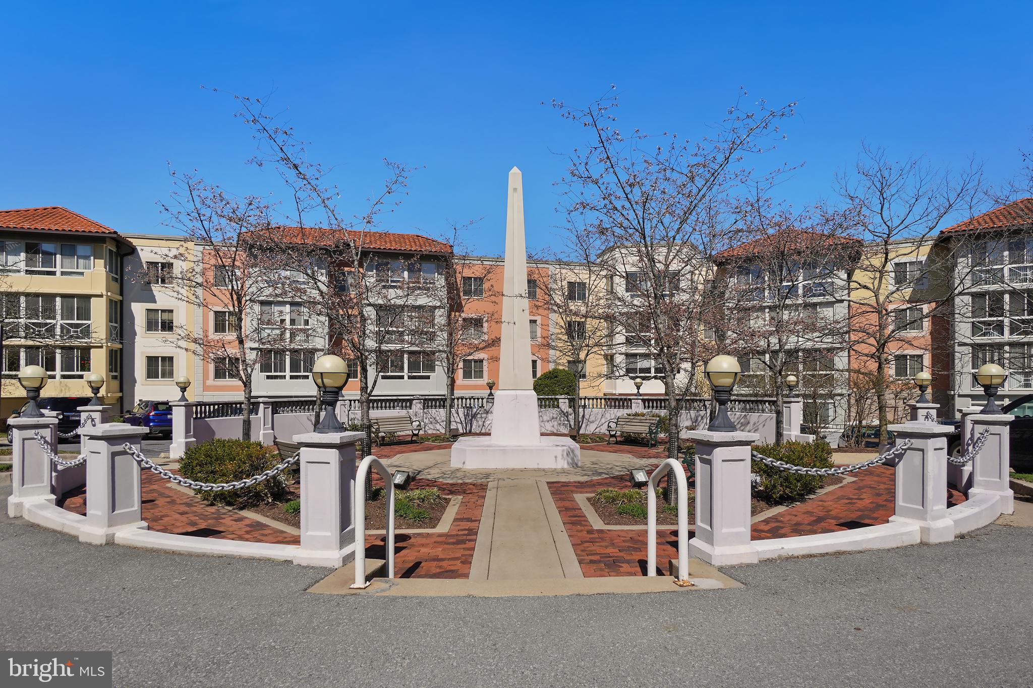 LEISURE WORLD - Residential