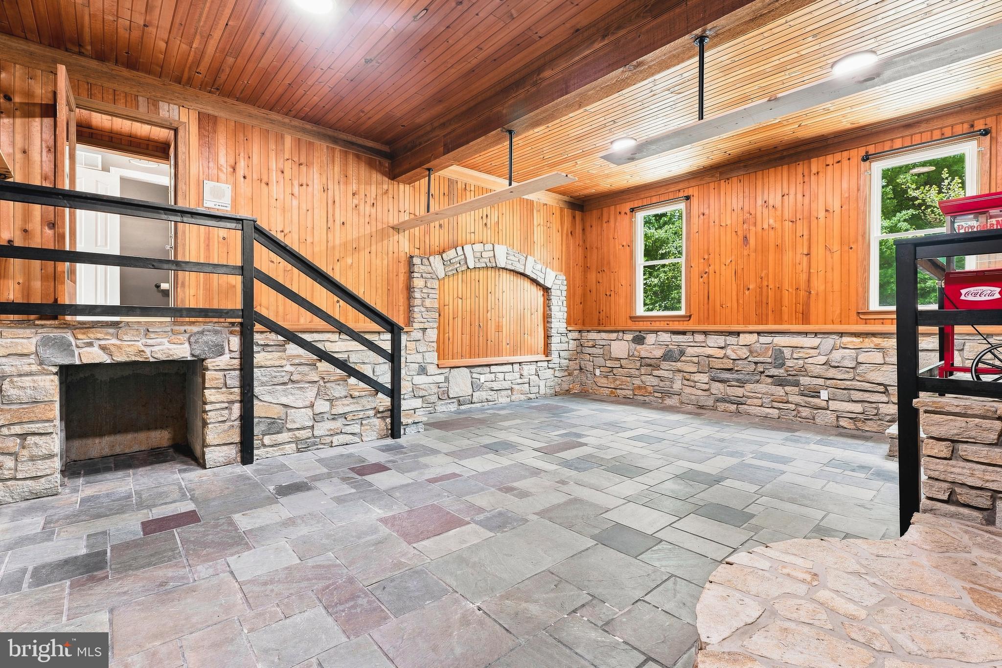 COCKEYSVILLE/HUNT VALLEY - Residential
