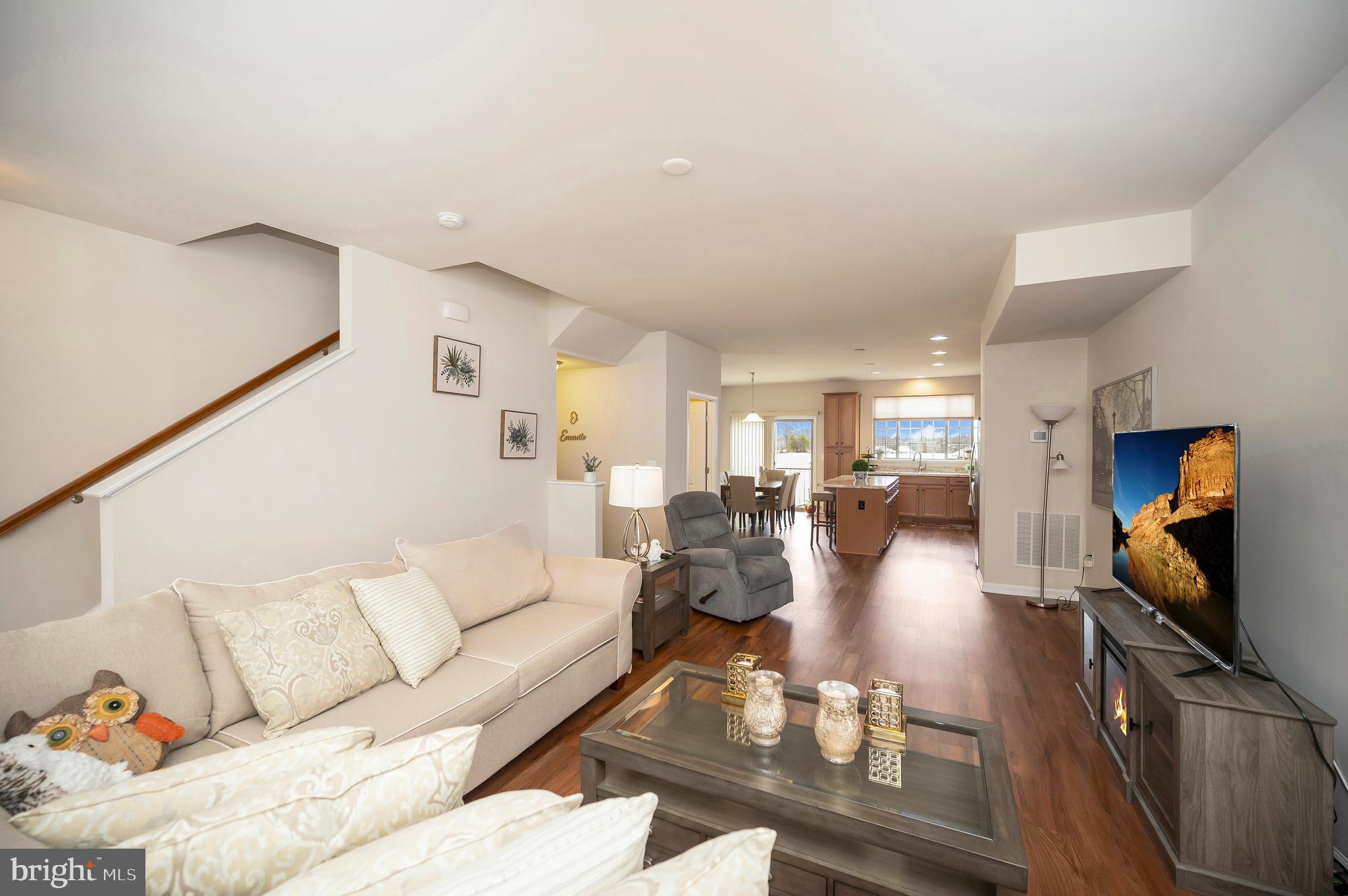 NEW POST ON THE RAPPAHANNOCK - Residential