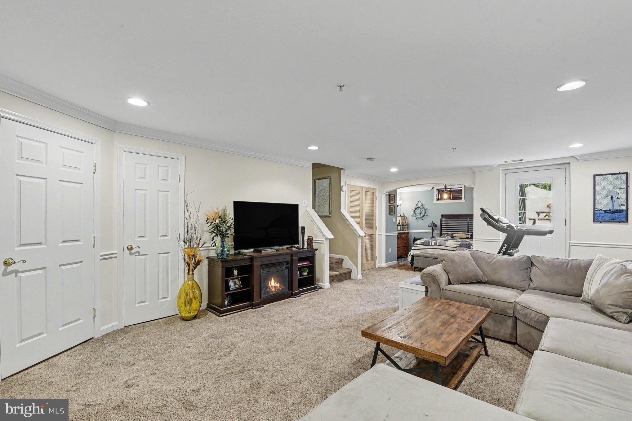 MONMOUTH MEADOWS - Residential