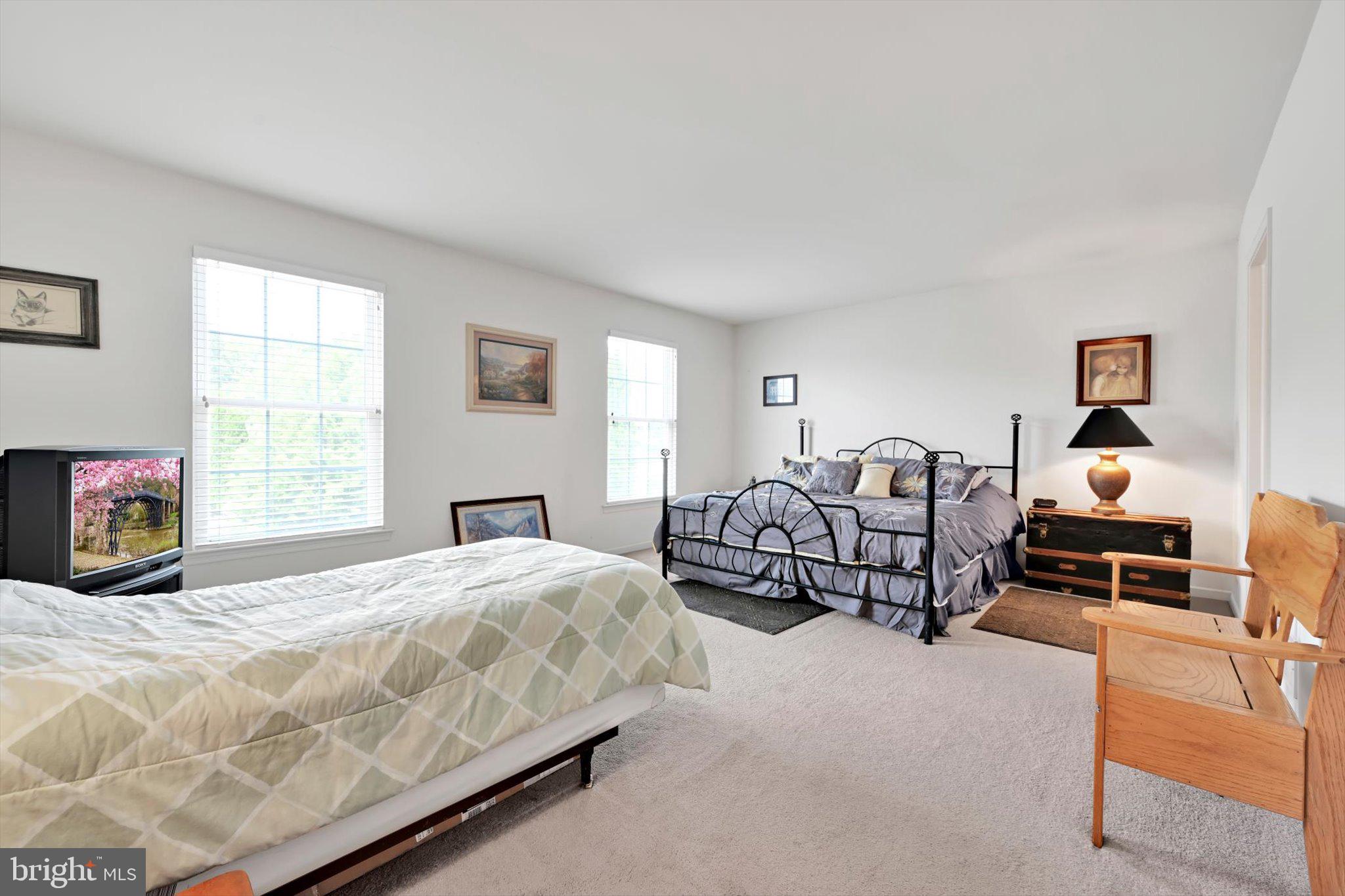 SUNNYSIDE - Residential