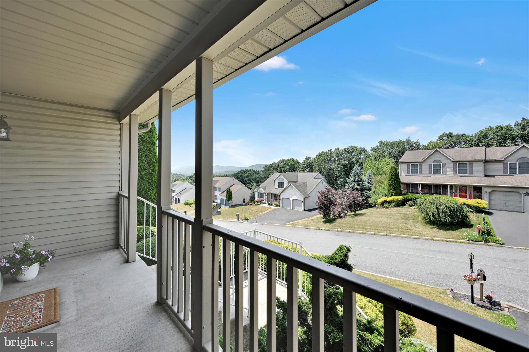 SUNNYSIDE - Residential