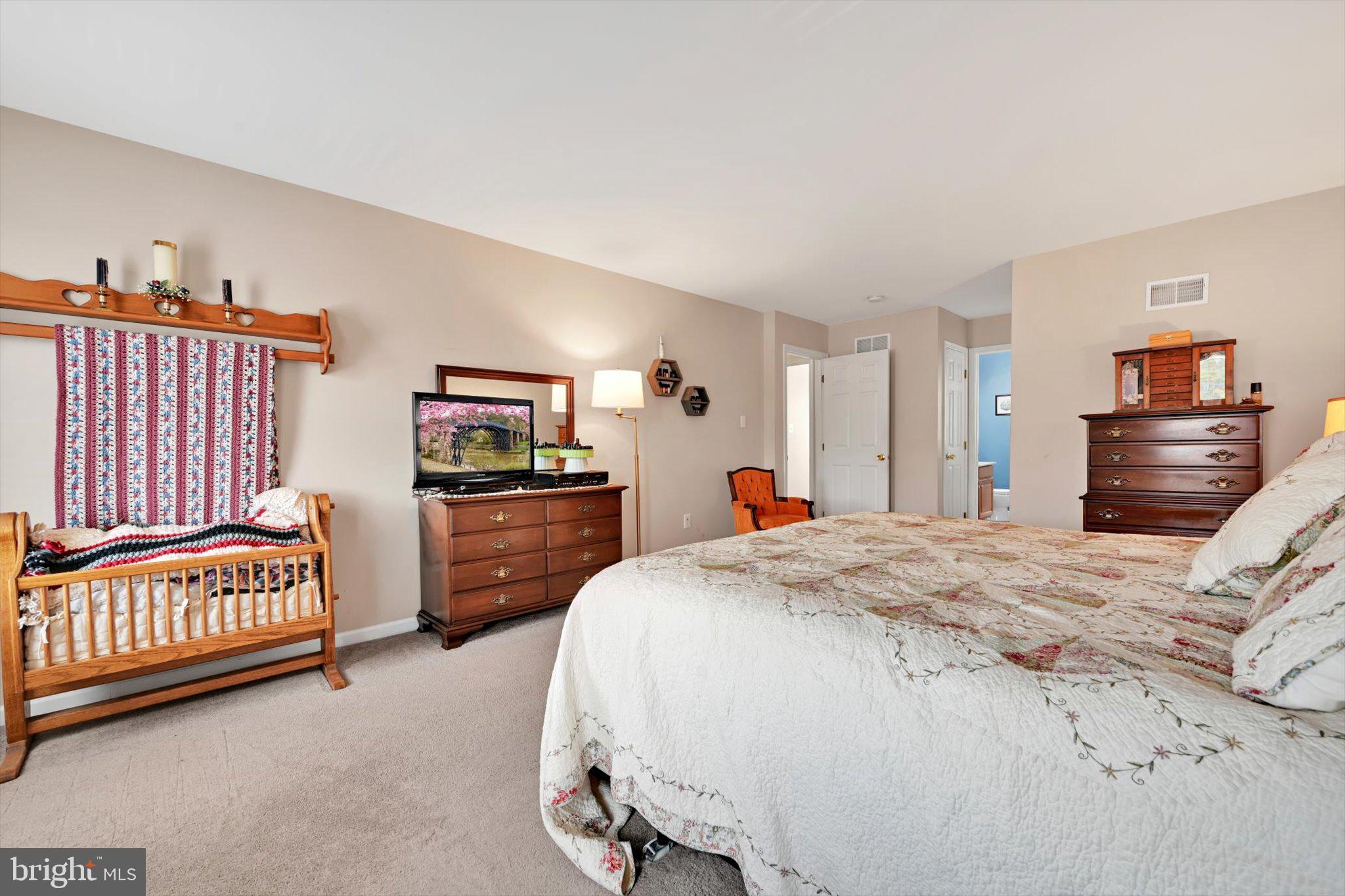 SUNNYSIDE - Residential