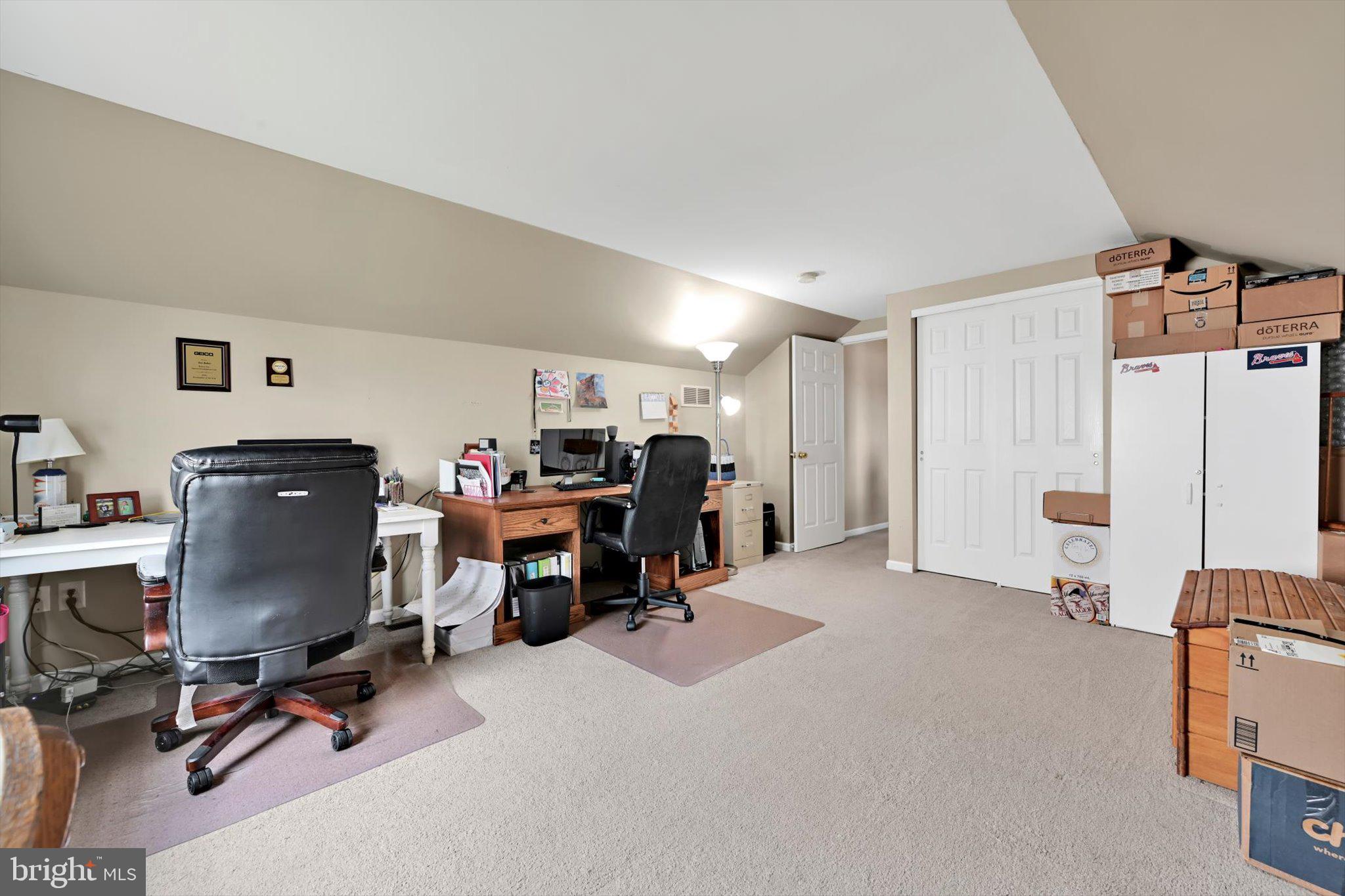 SUNNYSIDE - Residential