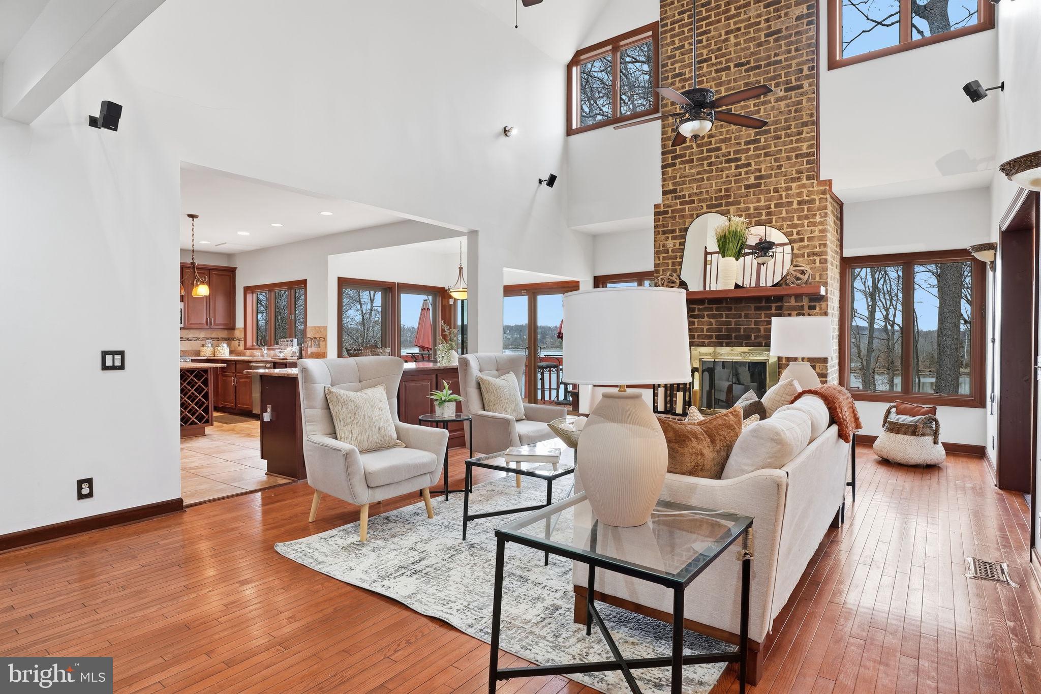 BATTERSEA ON THE BAY - Residential