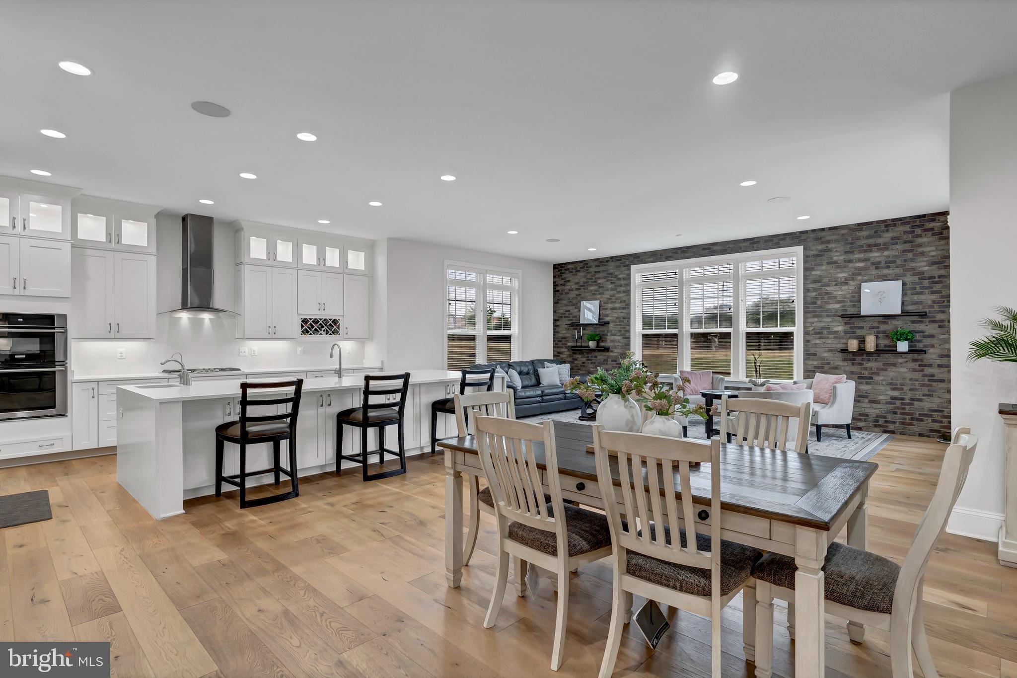 MCINTOSH - Residential