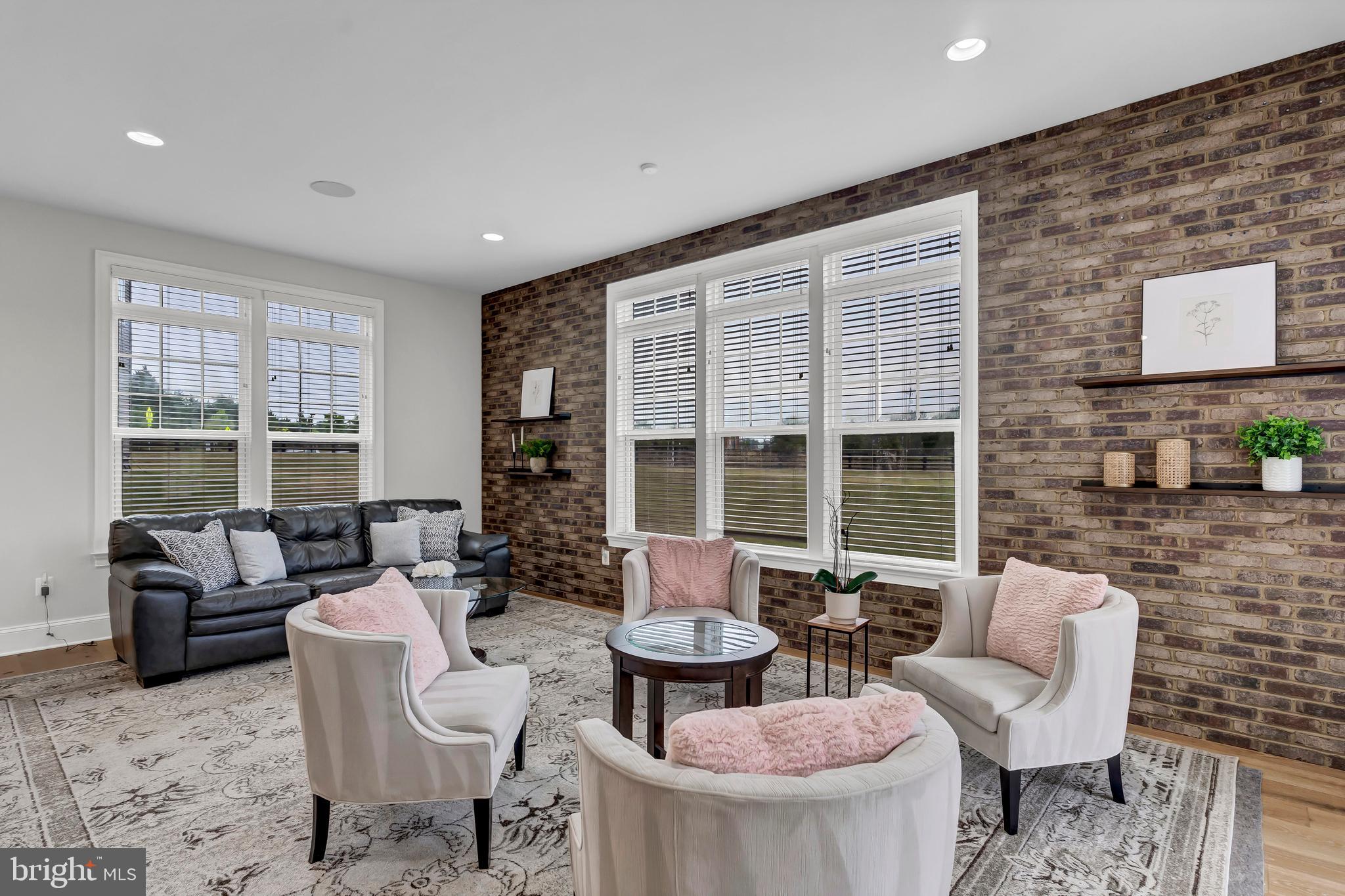 MCINTOSH - Residential