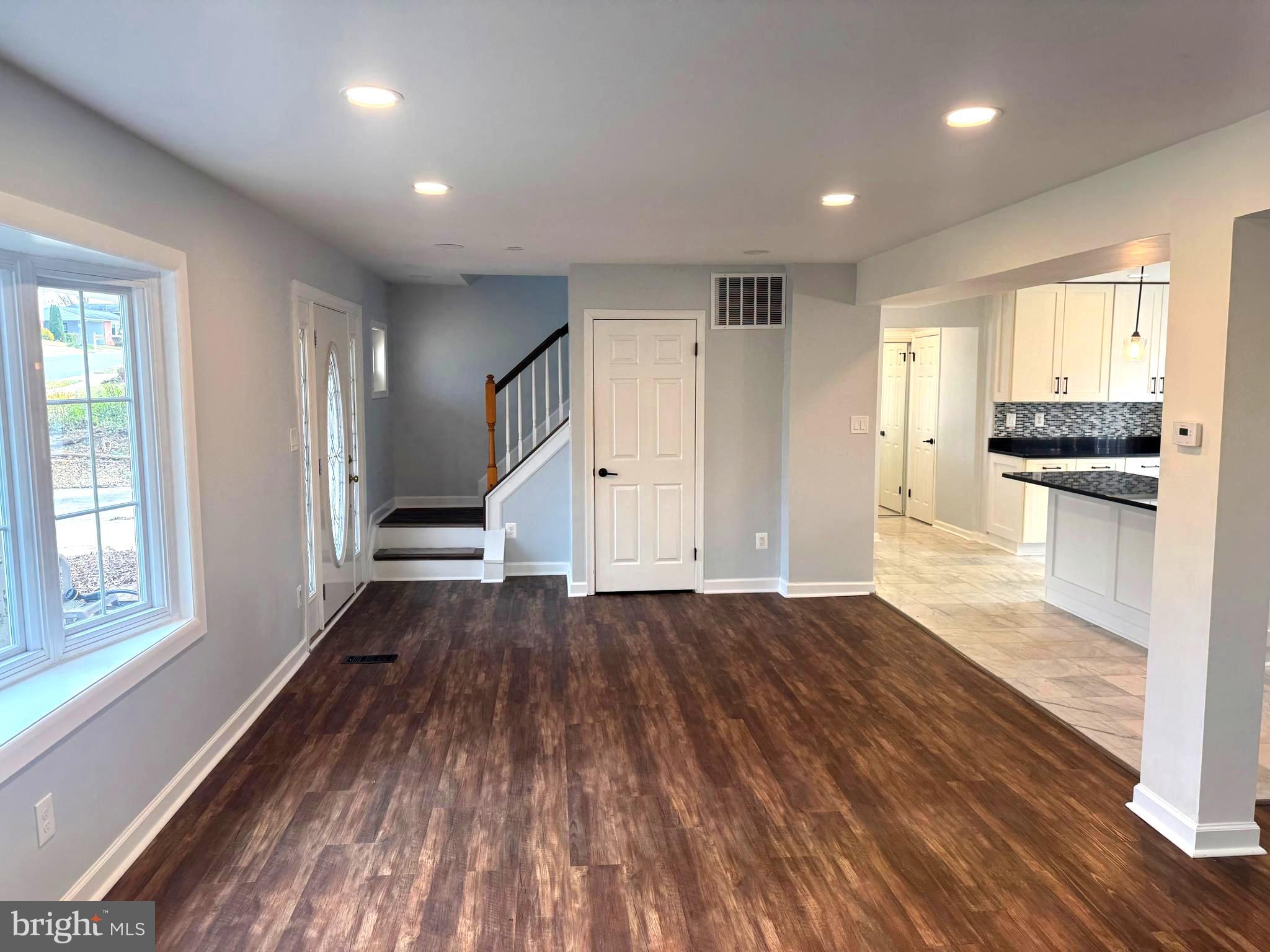 ROLLING VALLEY - Residential