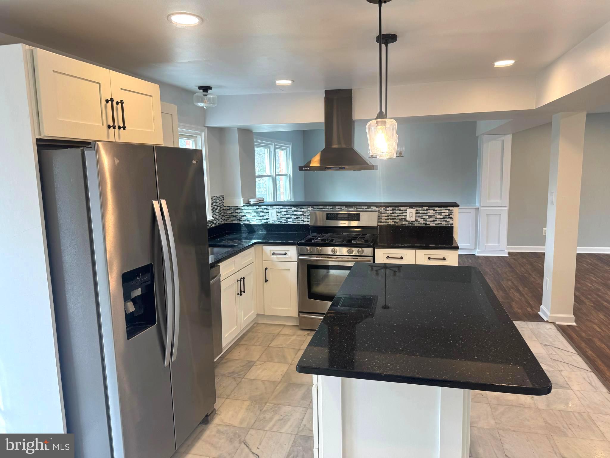 ROLLING VALLEY - Residential
