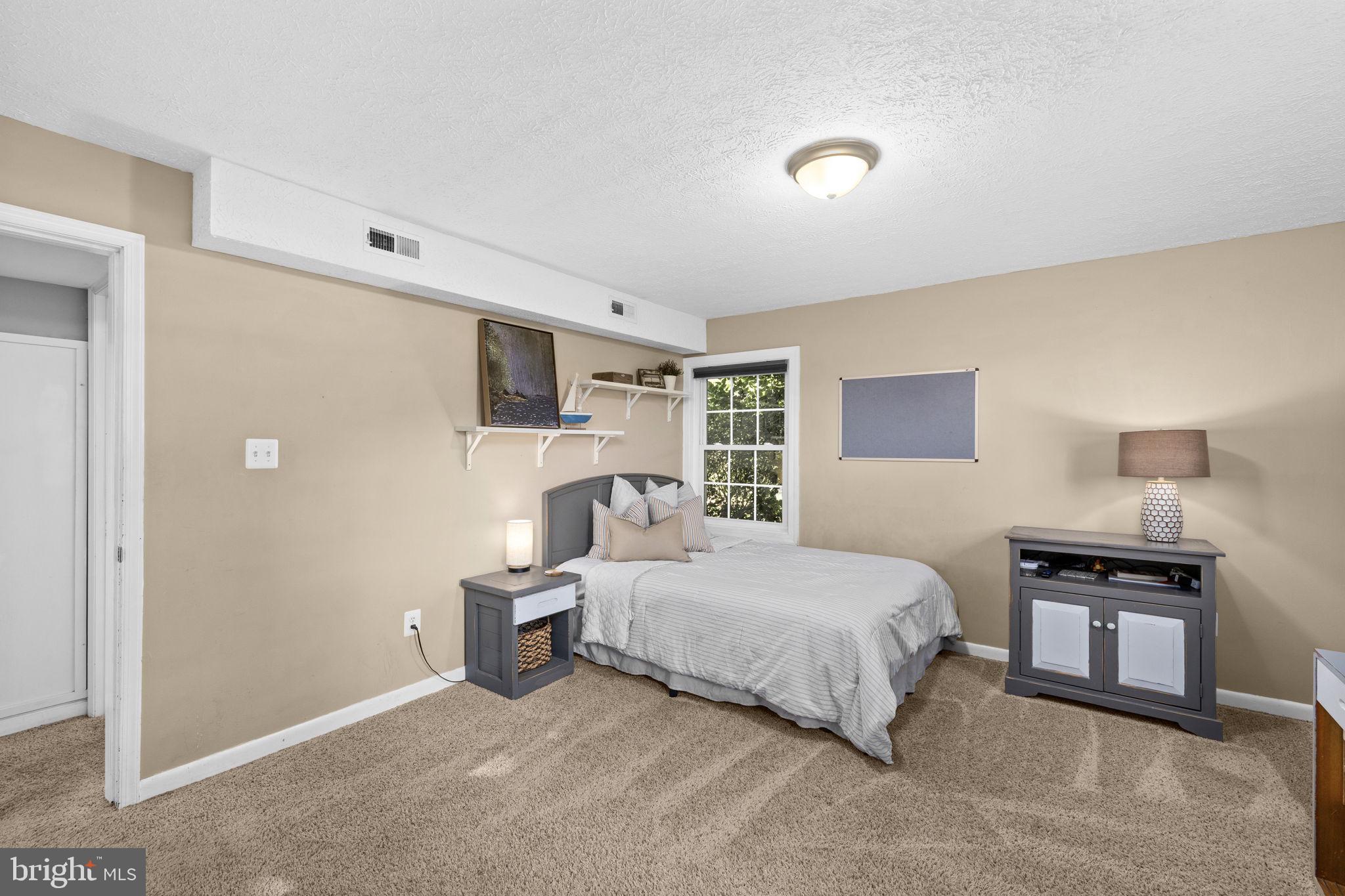 TARA WOODS - Residential