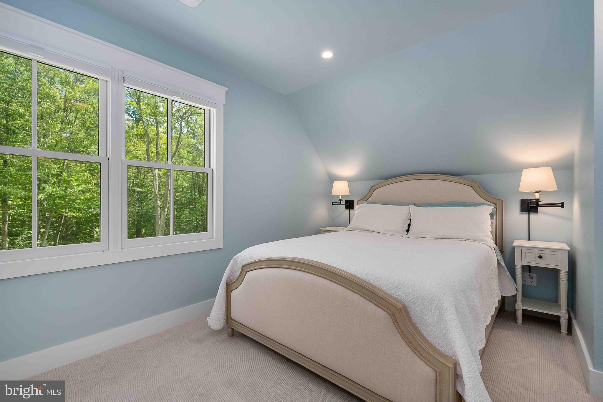 OLD TIMBERLINE - Residential