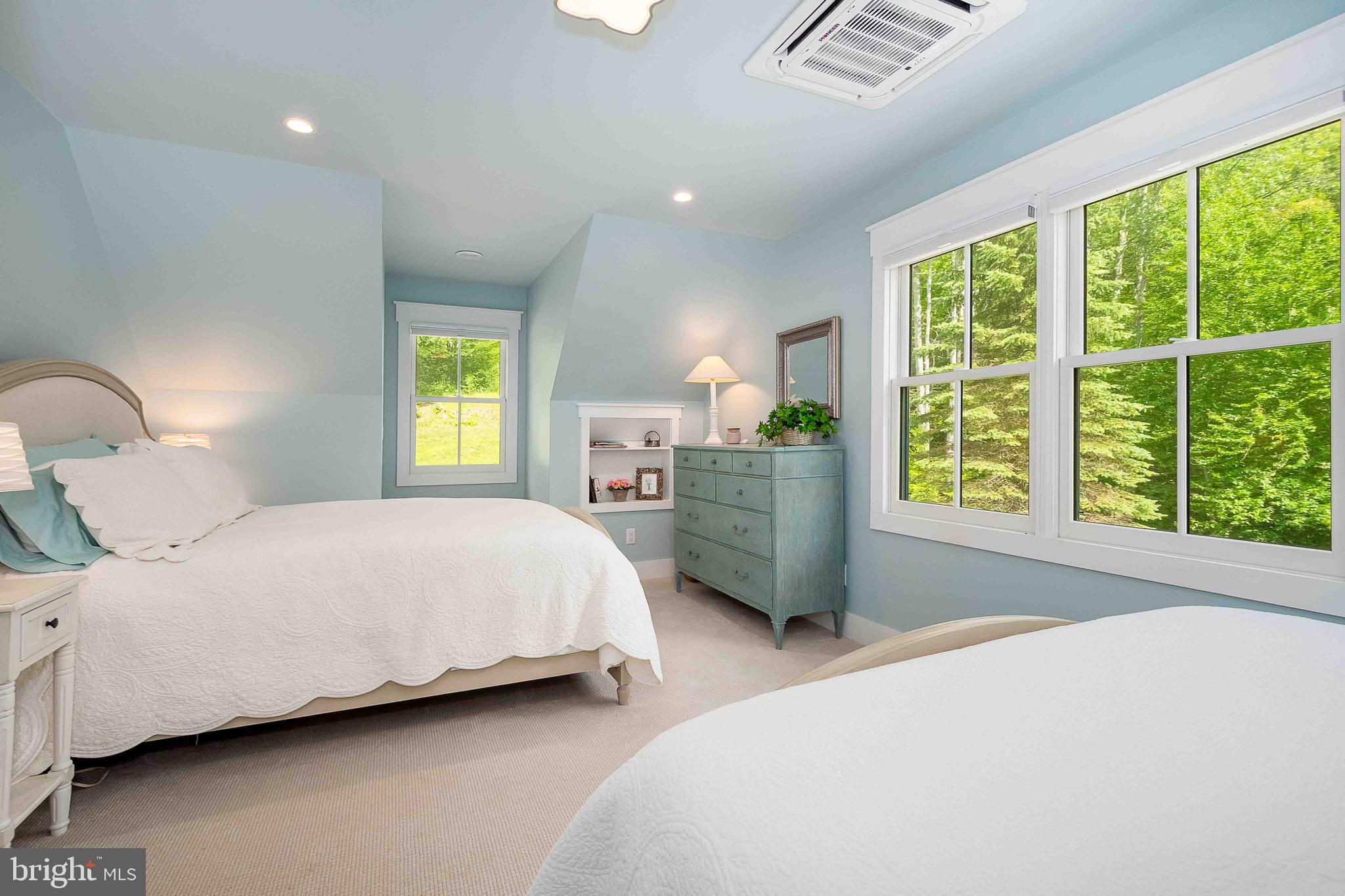 OLD TIMBERLINE - Residential