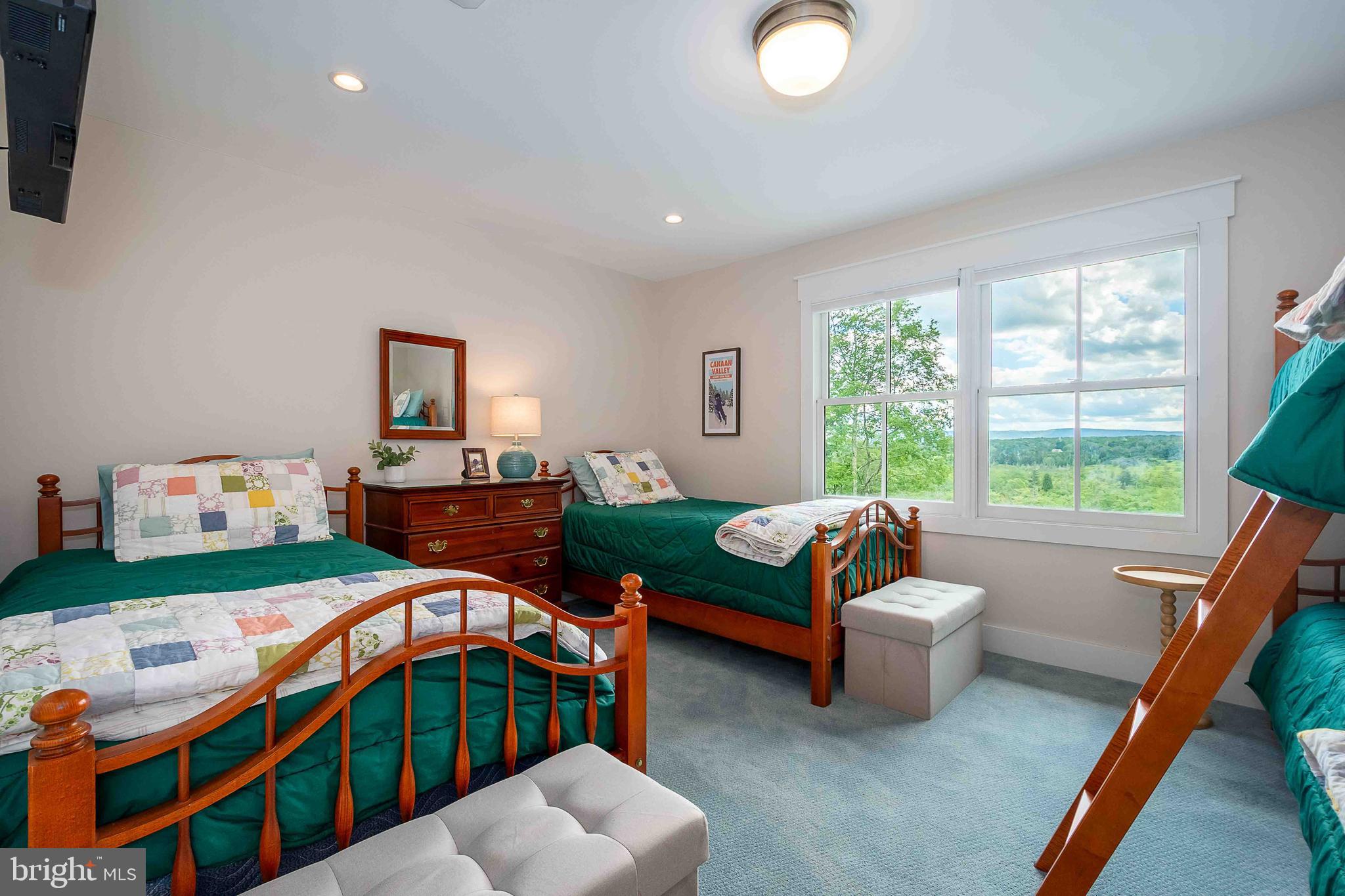 OLD TIMBERLINE - Residential