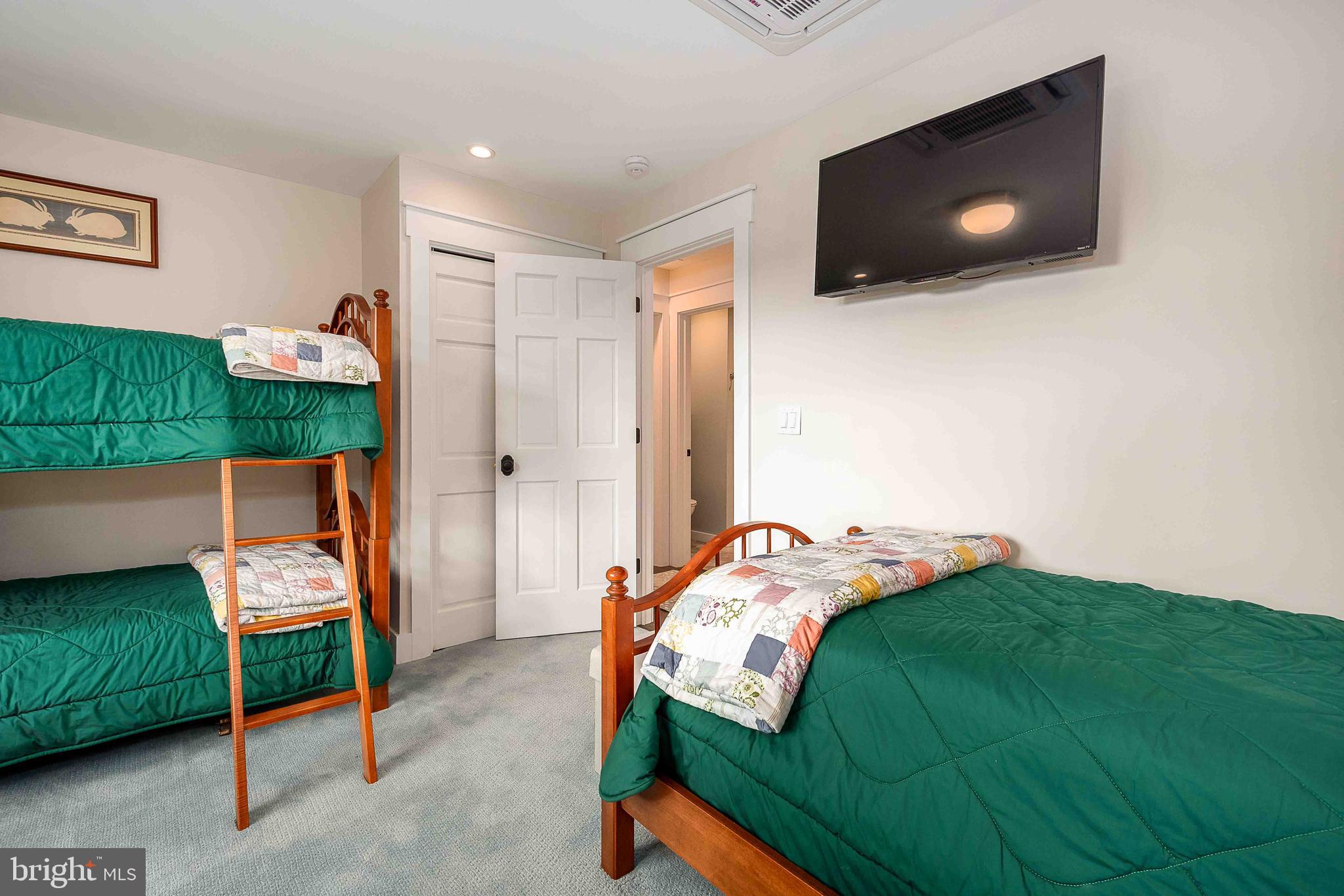 OLD TIMBERLINE - Residential