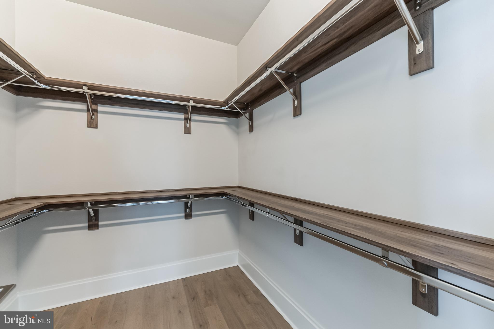 TYSONS CORNER - Residential