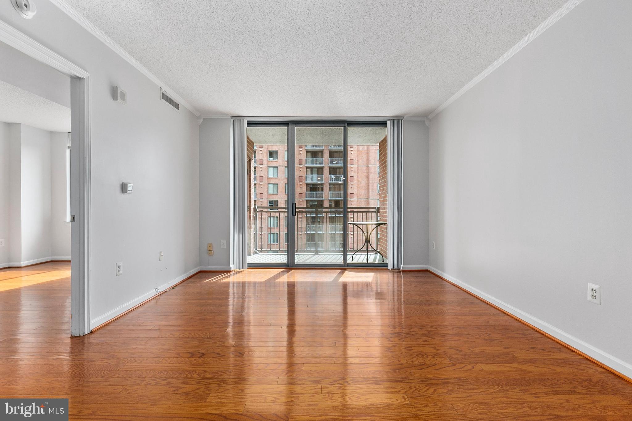 GALLERY AT WHITE FLINT - Residential
