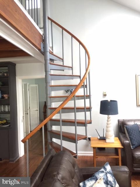 TILGHMAN - Residential