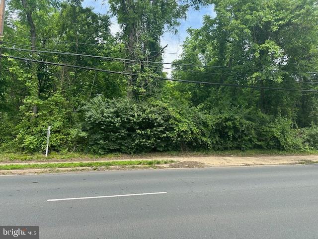 This is an opportunity to acquire 2  lots  each approximately 3/4 acre of buildable flat land in Vienna, where homes go for over $3 million.  Public utilities including electricity, water, gas and sewer are available.  Commuters will appreciate the proximity to the town of Vienna, the Vienna Metro Station, Washington D.C., I-495, Route 66, Tyson's Corner and the Dulles Toll Road.    Please contact the agent for additional information.    
 PRICE $879,000 FOR ONE LOT  OR BOTH LOTS FOR $1,758,000.  Partial owner financing is available for qualify buyers.