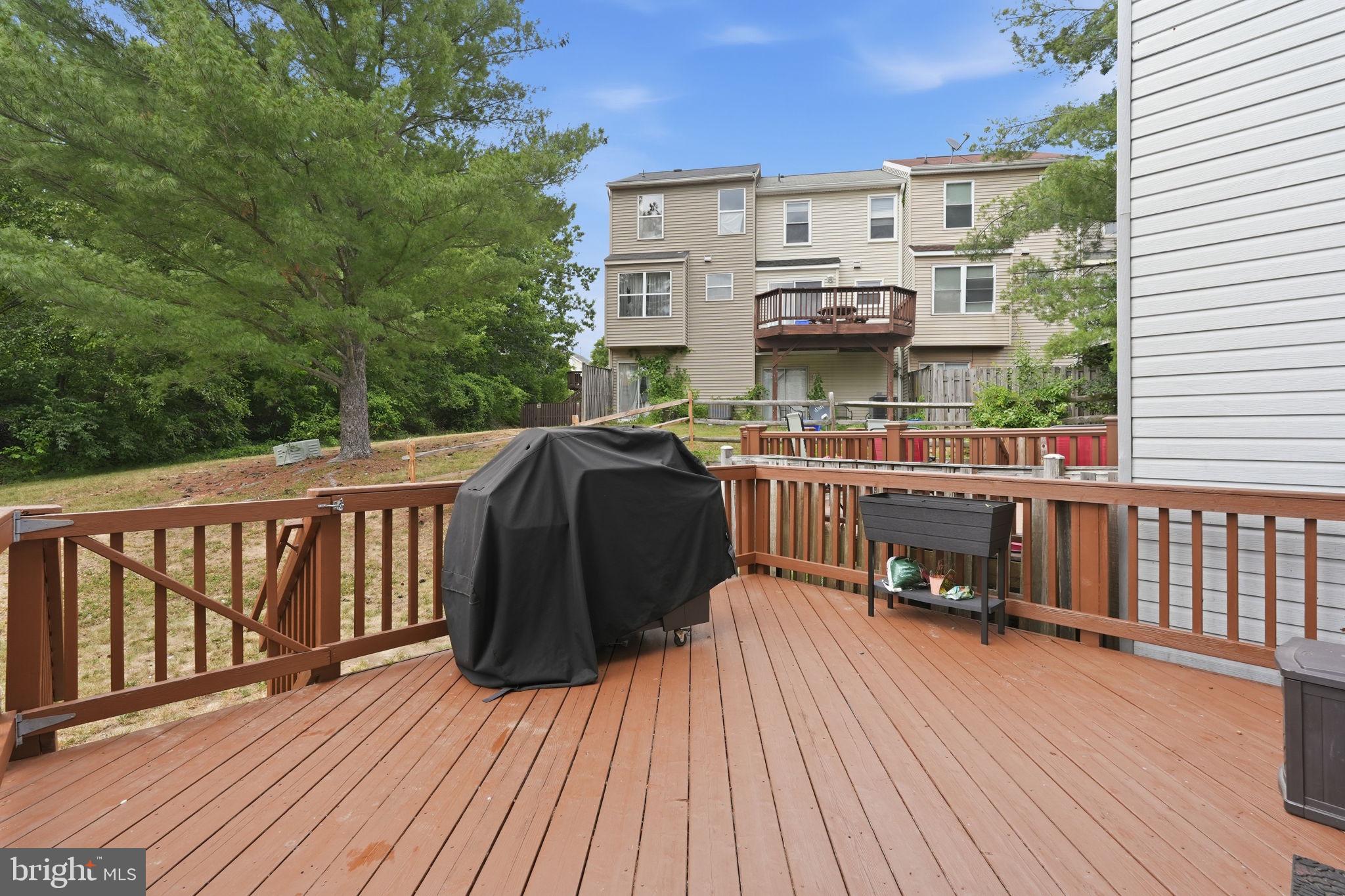 VALLEY STREAM ESTATES - Residential