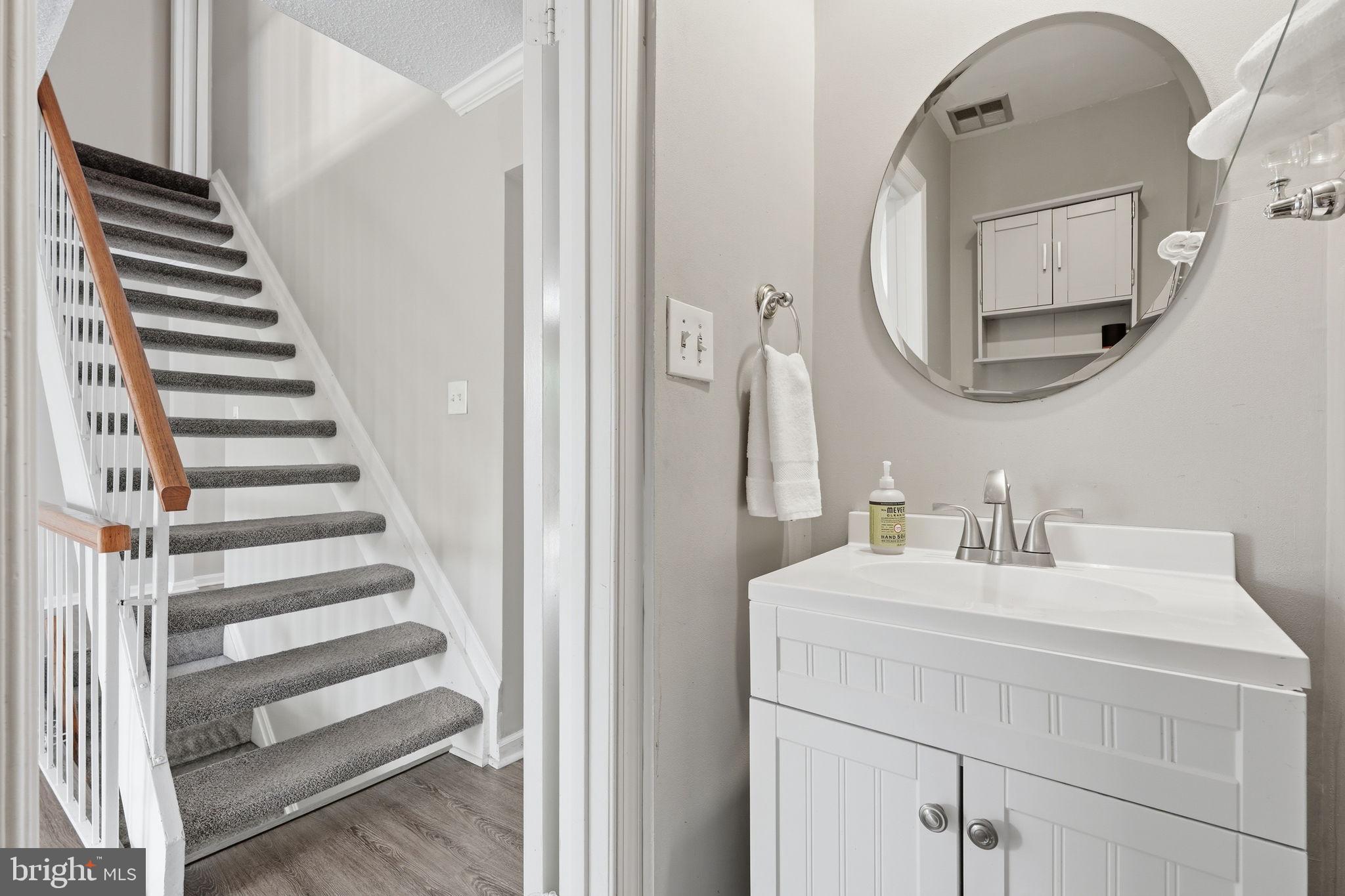 VALLEY STREAM ESTATES - Residential