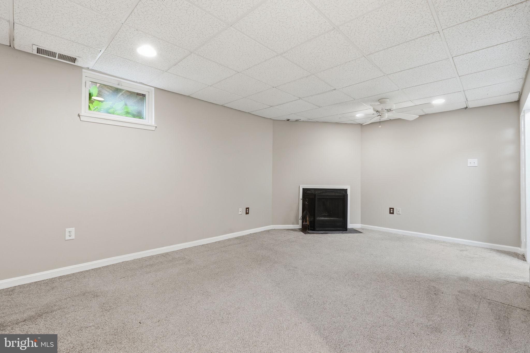 VALLEY STREAM ESTATES - Residential