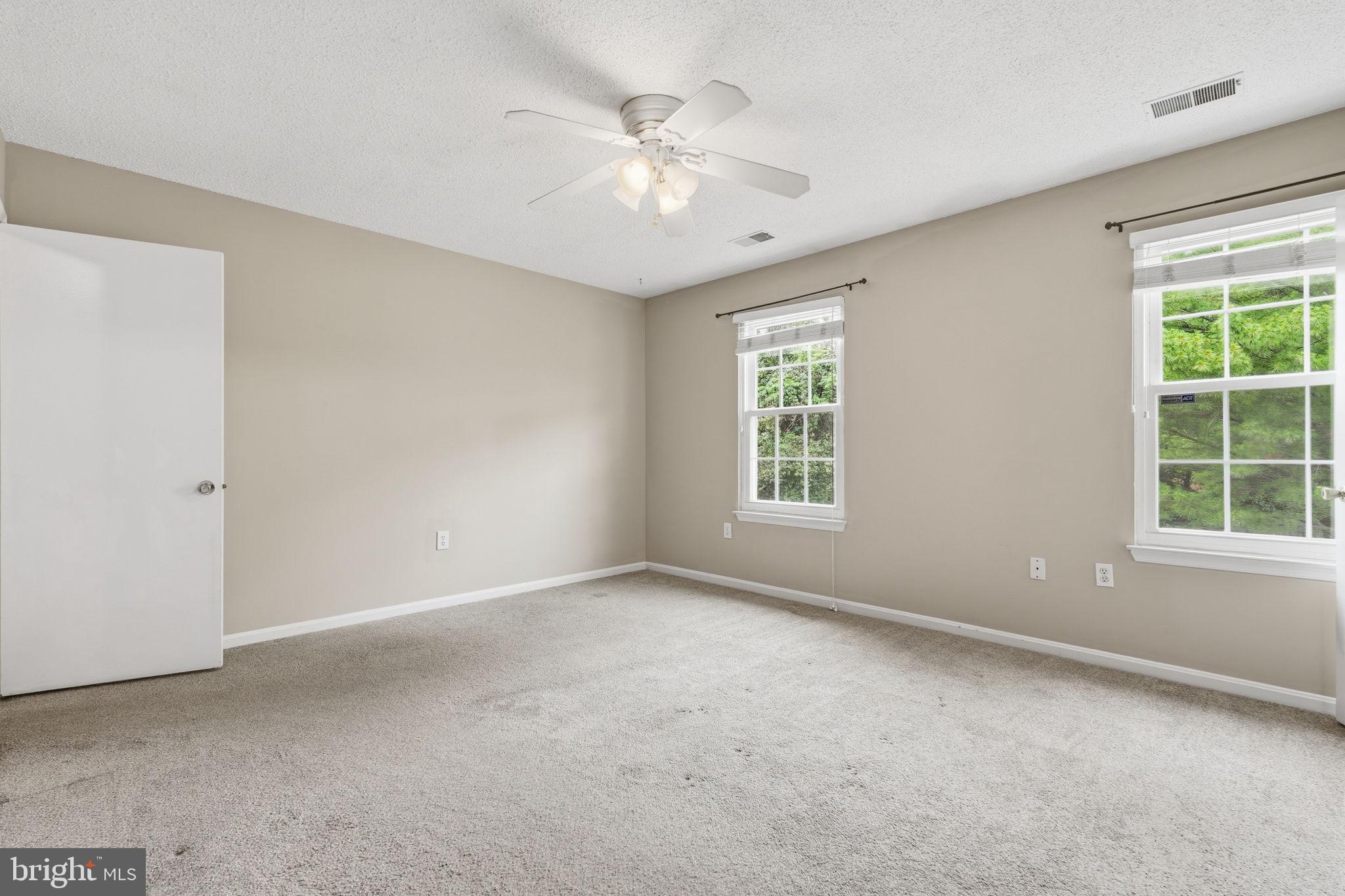 VALLEY STREAM ESTATES - Residential