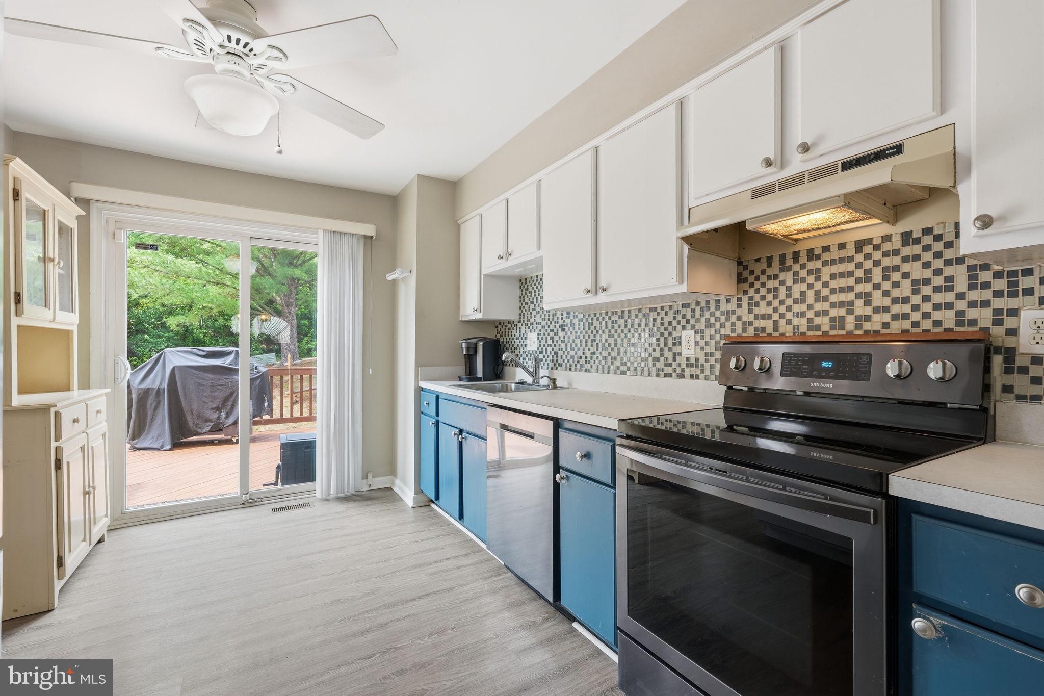 VALLEY STREAM ESTATES - Residential