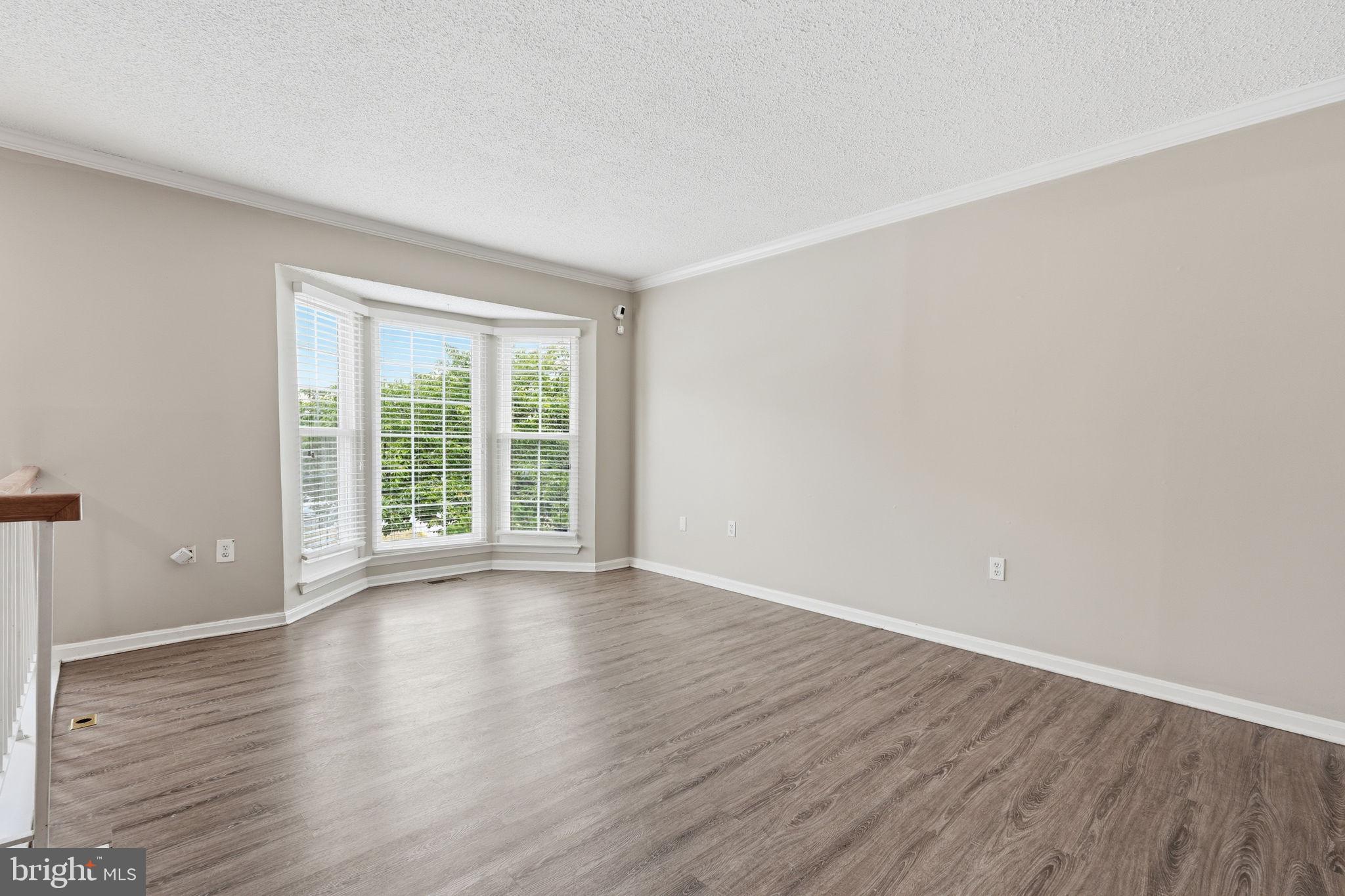 VALLEY STREAM ESTATES - Residential