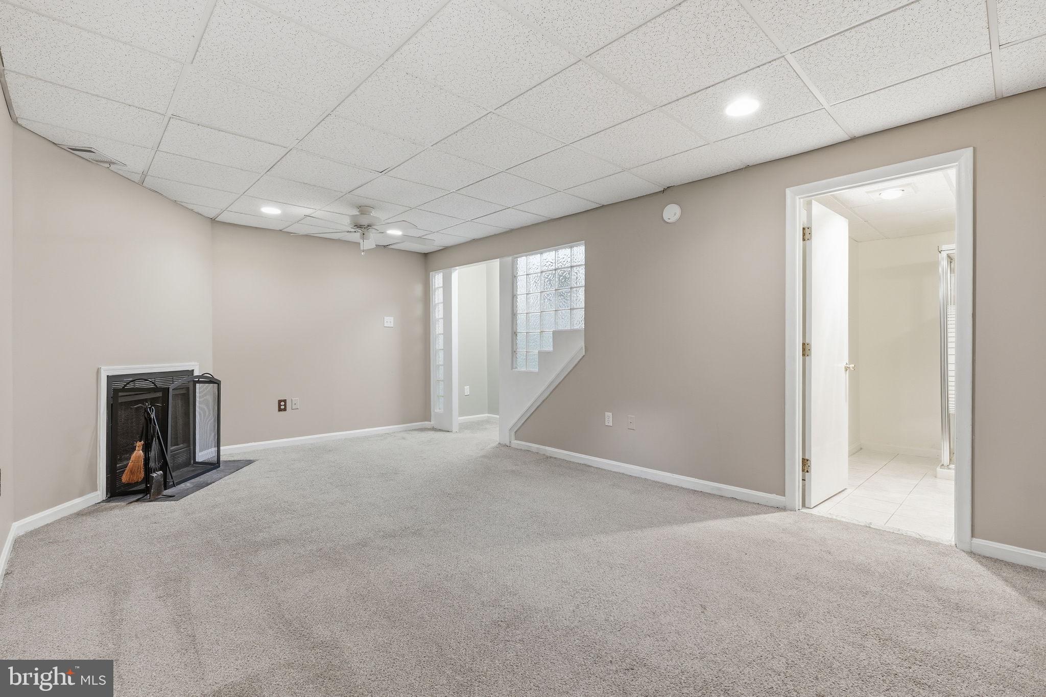 VALLEY STREAM ESTATES - Residential