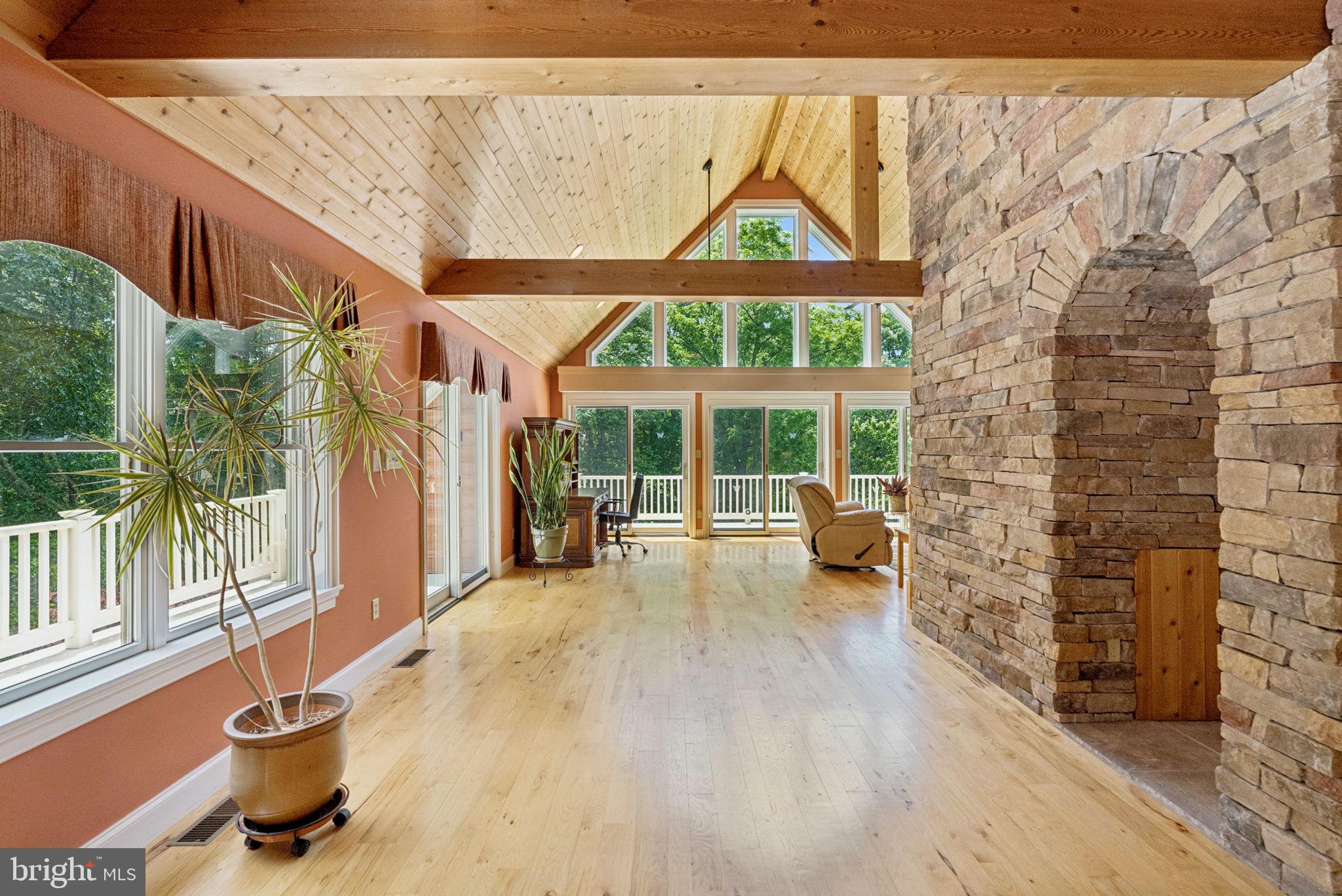 FREELAND - Residential