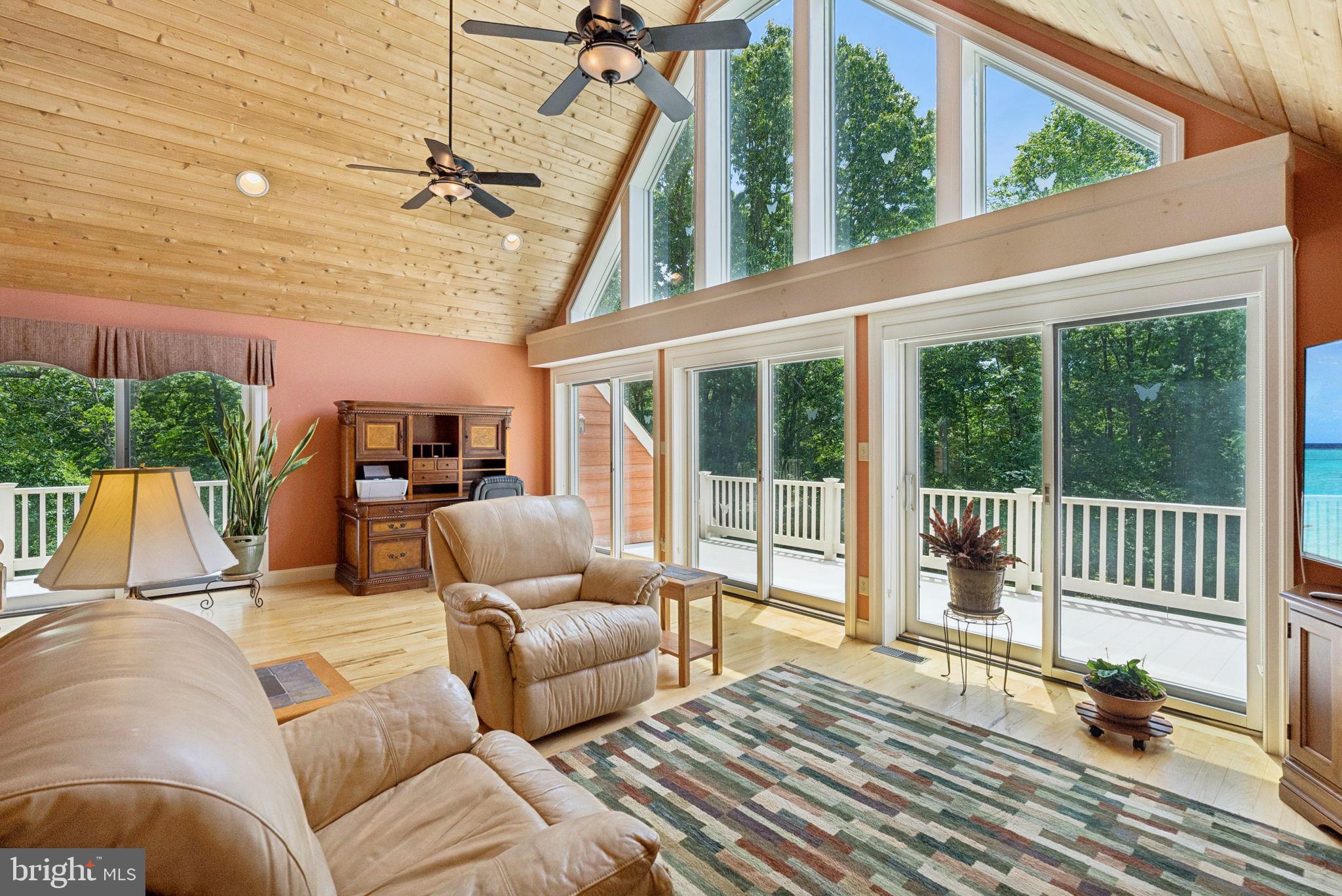 FREELAND - Residential