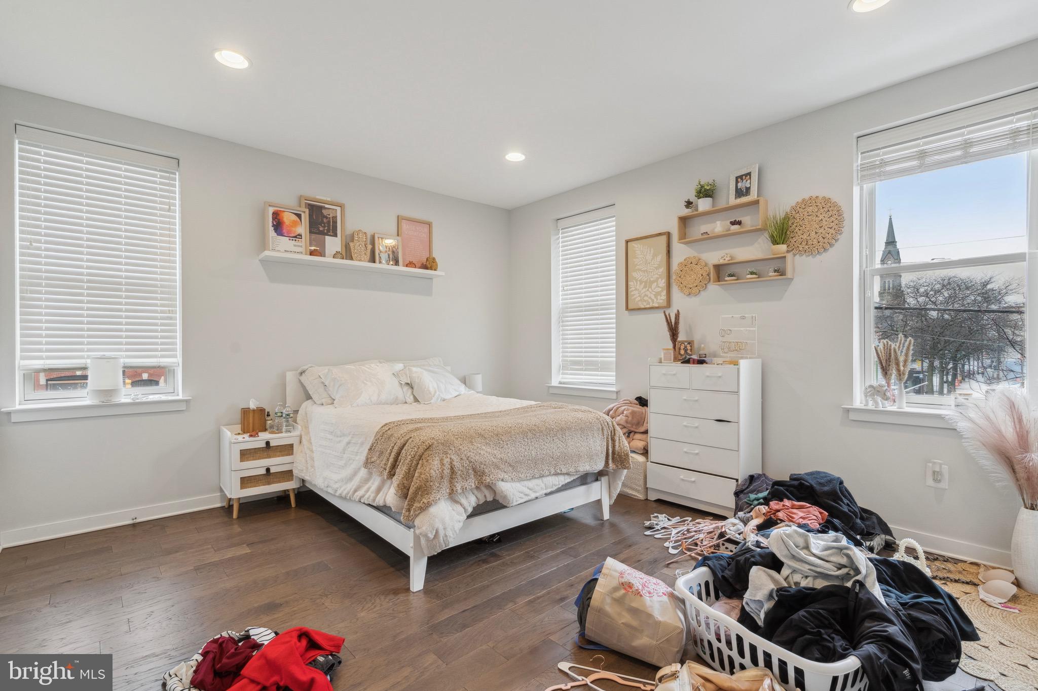 NORTHERN LIBERTIES - Commercial Sale
