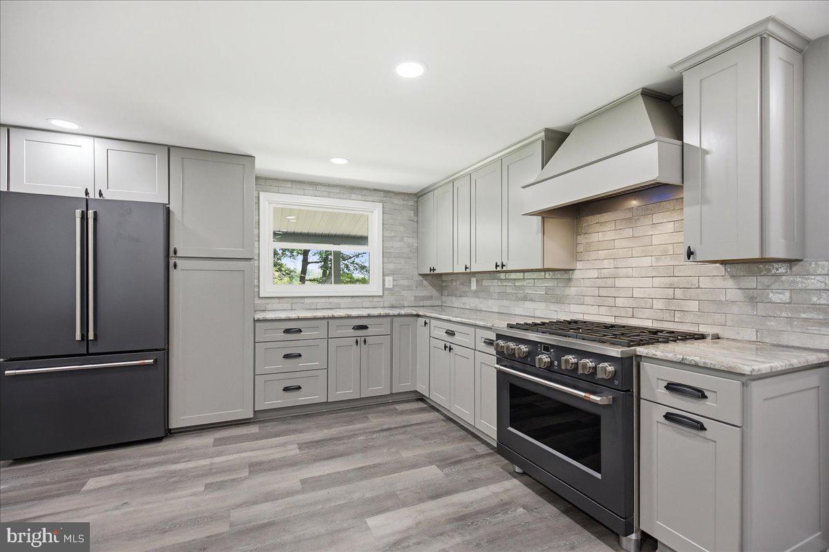 PONDS WOOD LANDING - Residential