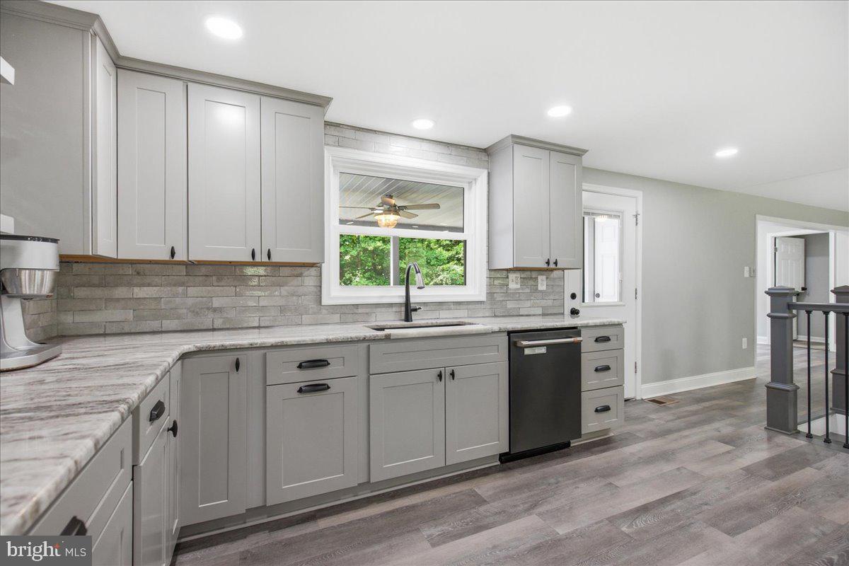 PONDS WOOD LANDING - Residential
