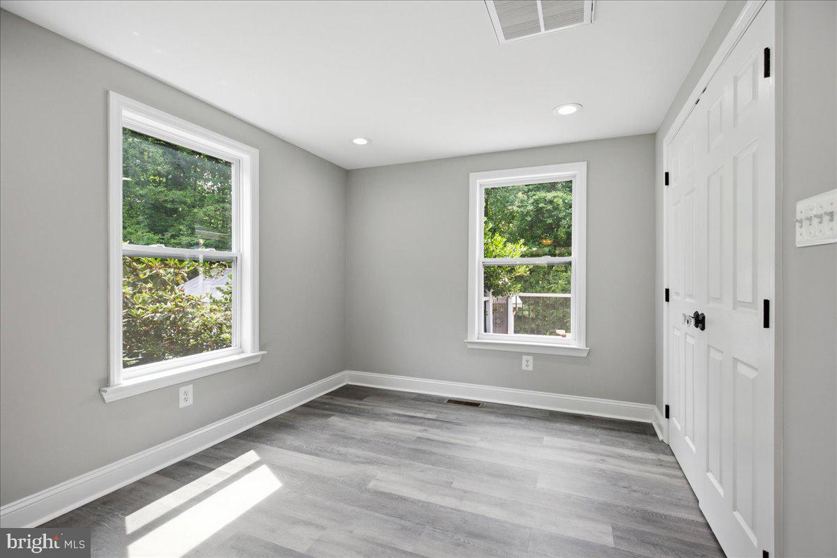 PONDS WOOD LANDING - Residential