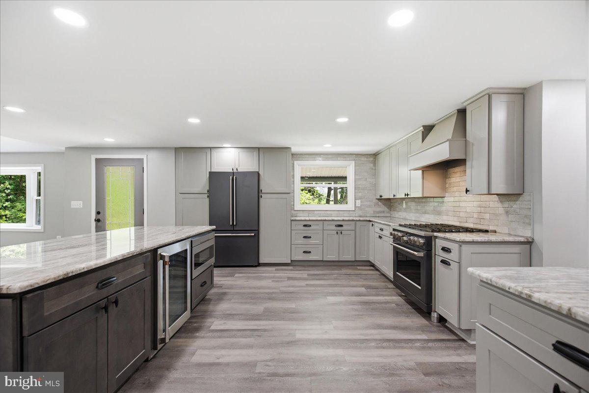 PONDS WOOD LANDING - Residential