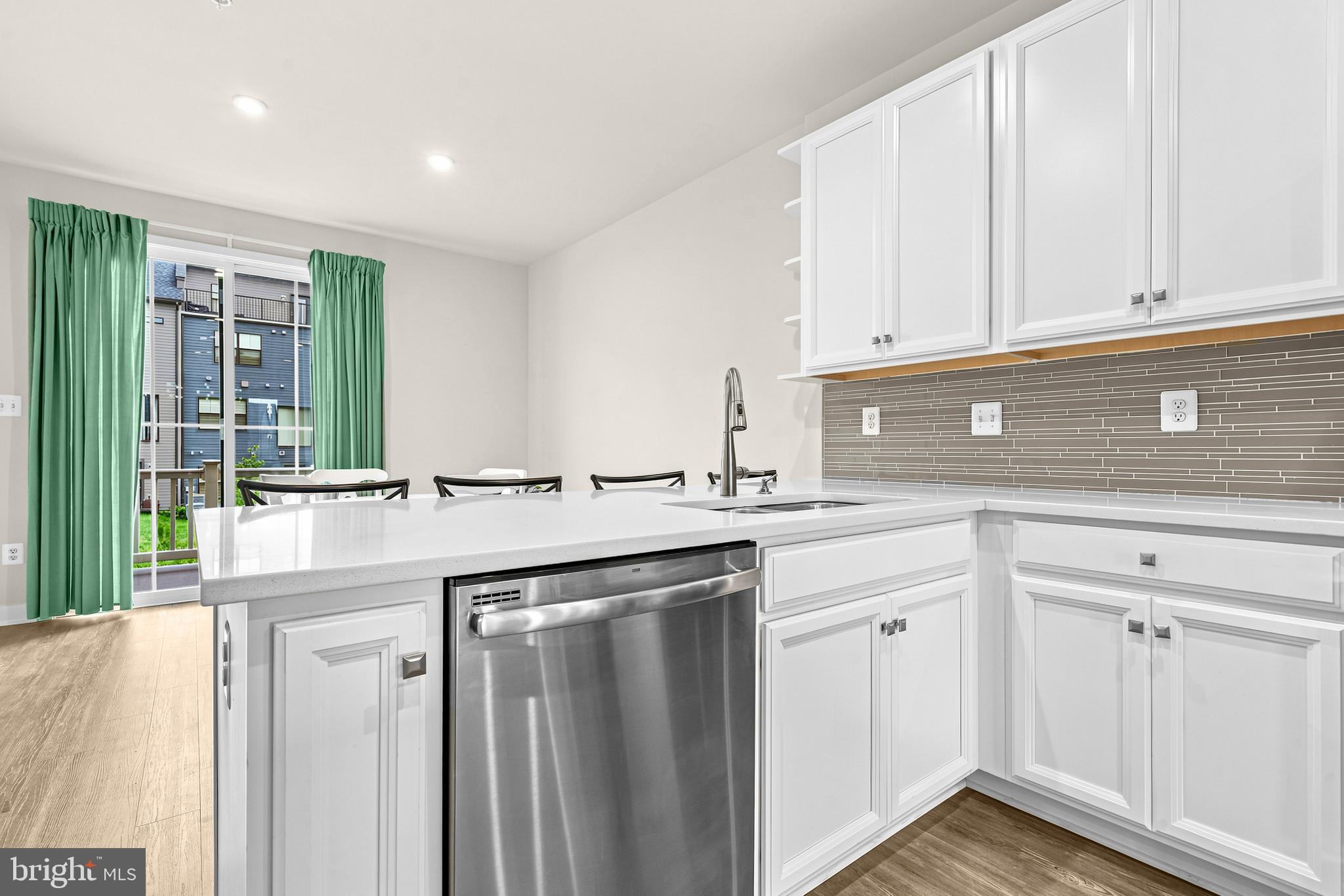 TANYARD SHORES - Residential