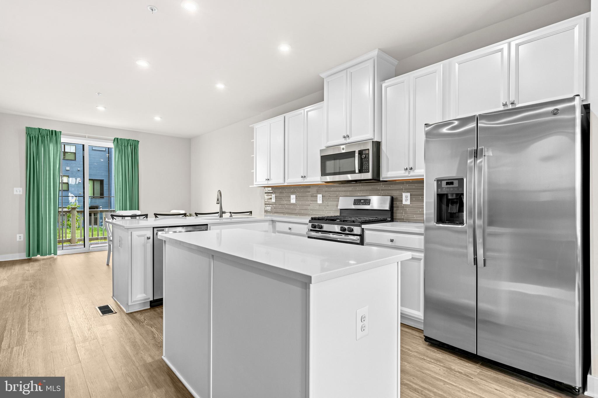 TANYARD SHORES - Residential