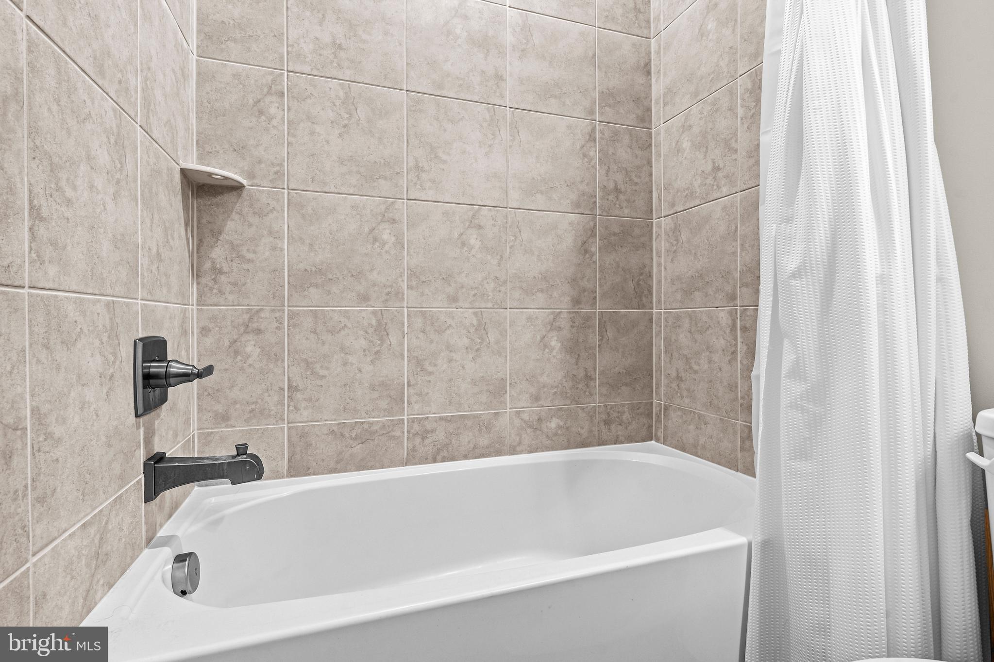 TANYARD SHORES - Residential