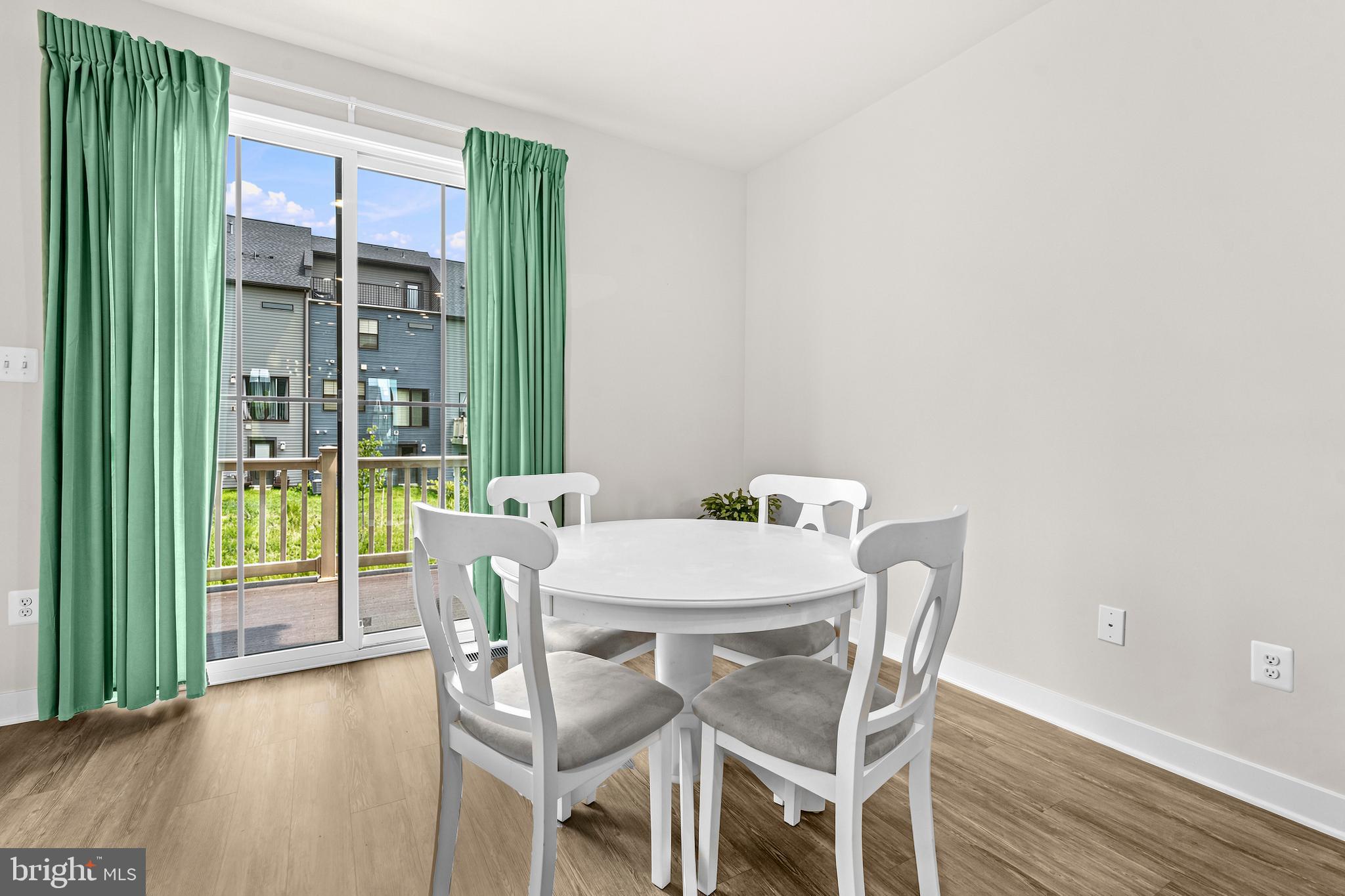TANYARD SHORES - Residential