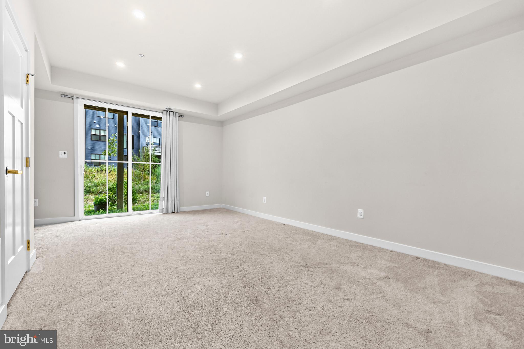 TANYARD SHORES - Residential