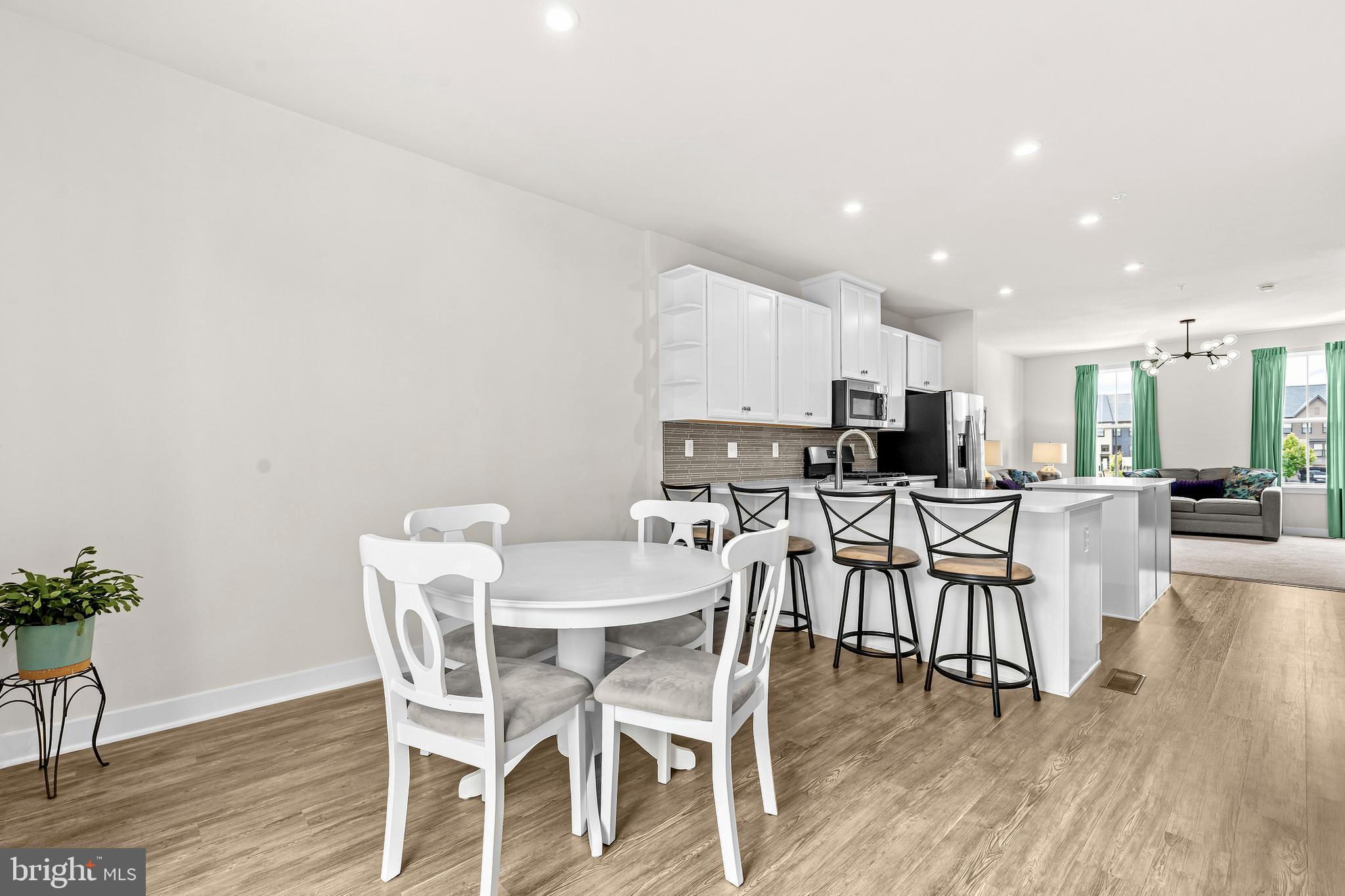 TANYARD SHORES - Residential