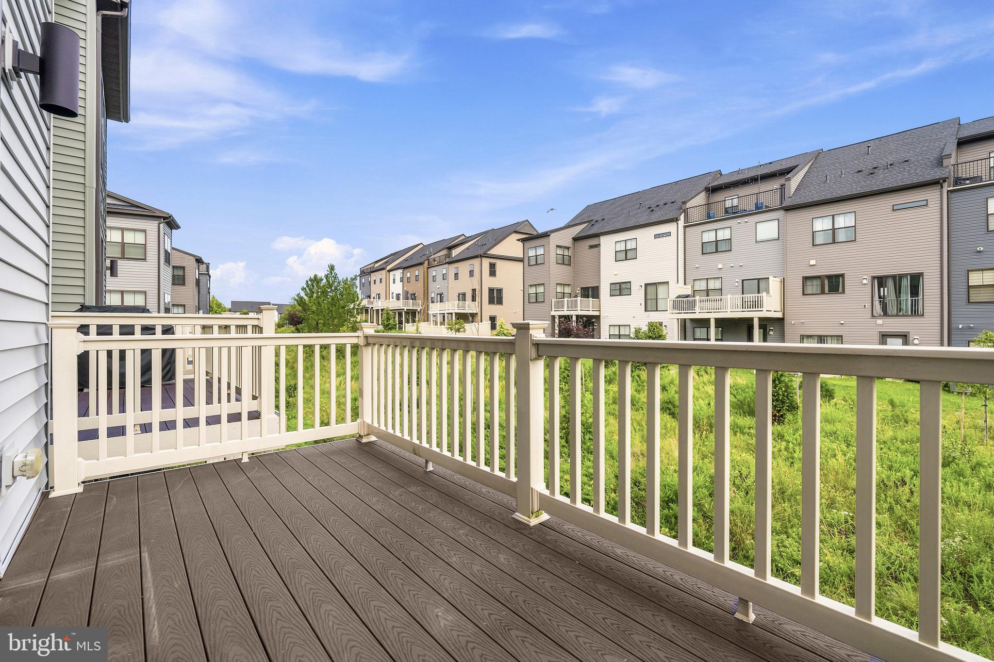 TANYARD SHORES - Residential
