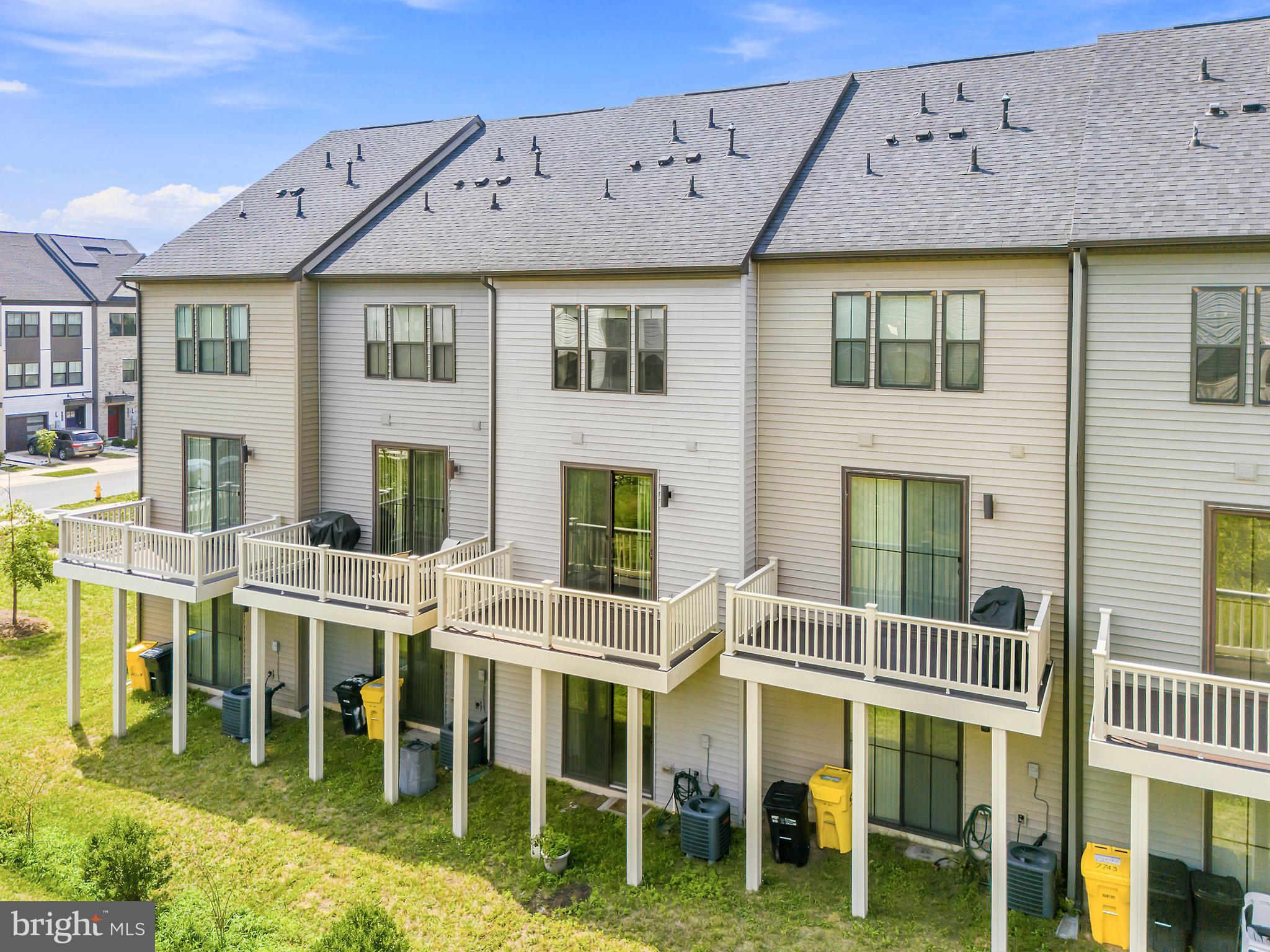 TANYARD SHORES - Residential