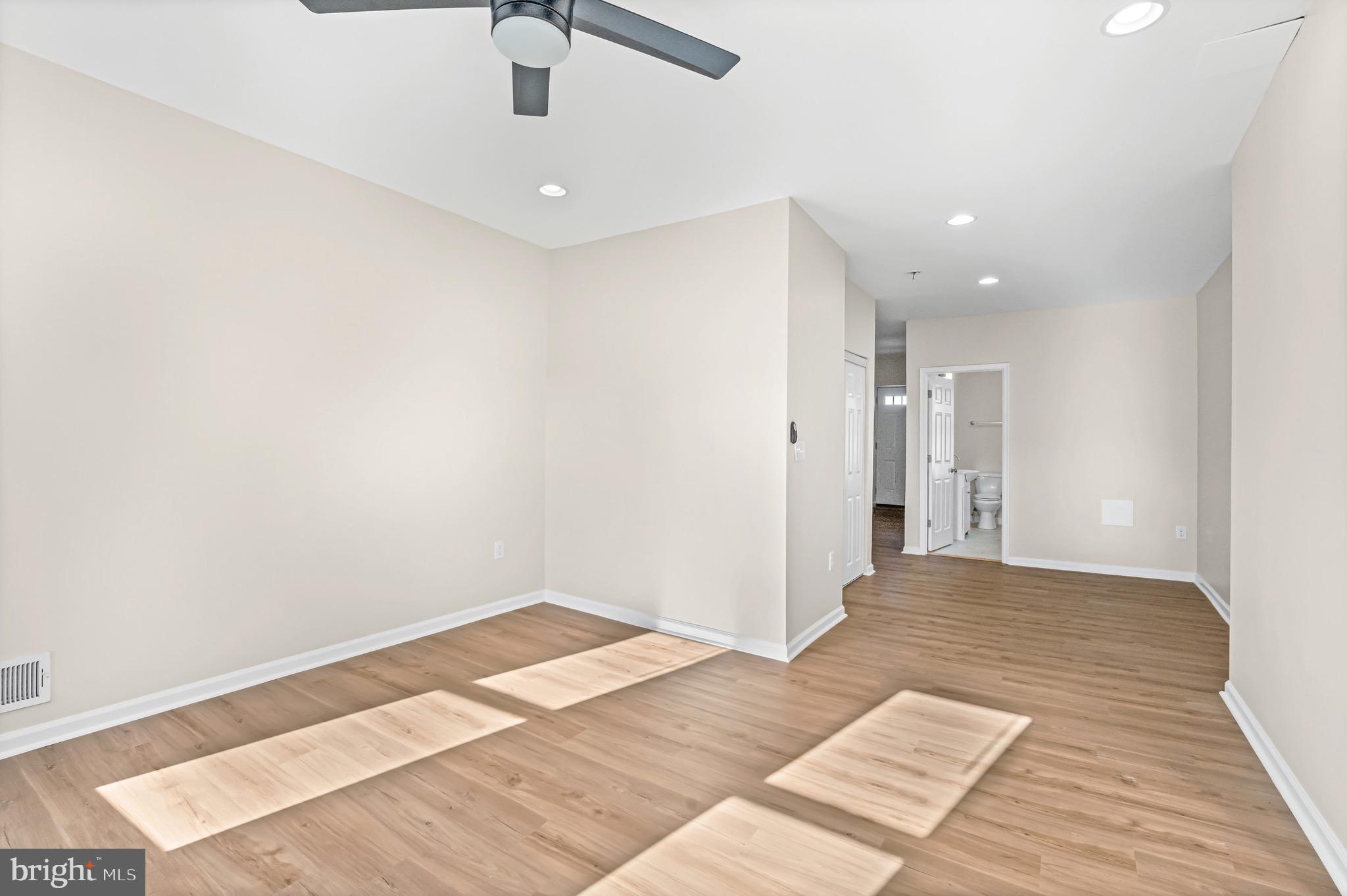 HOPKINS - Residential