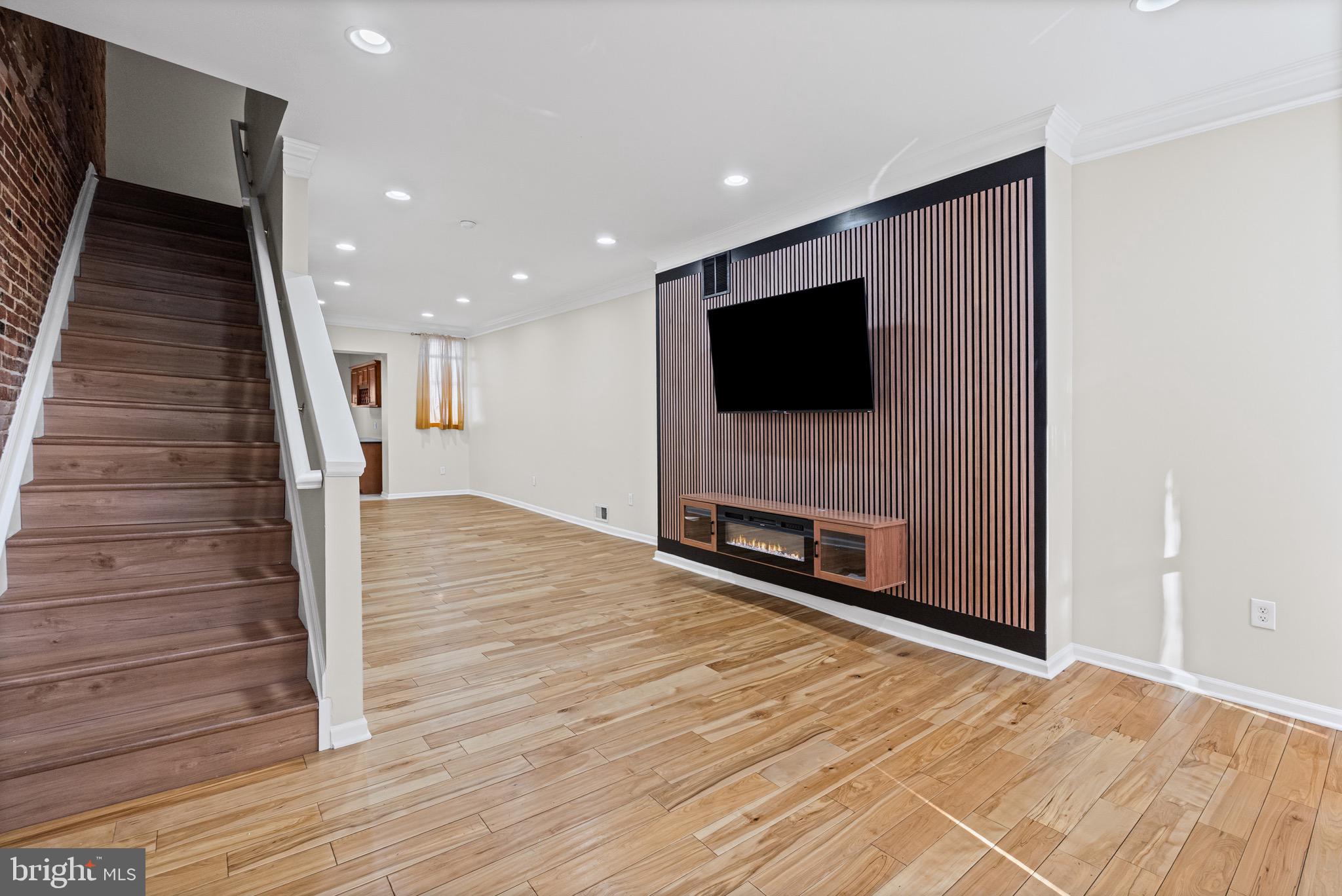 HOPKINS - Residential