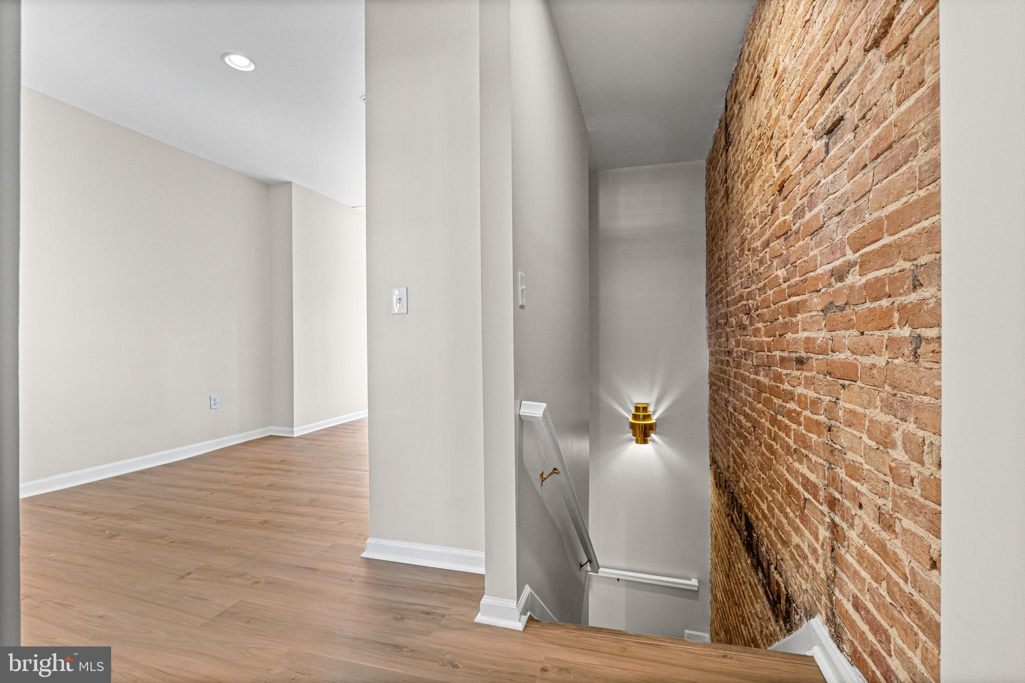 HOPKINS - Residential